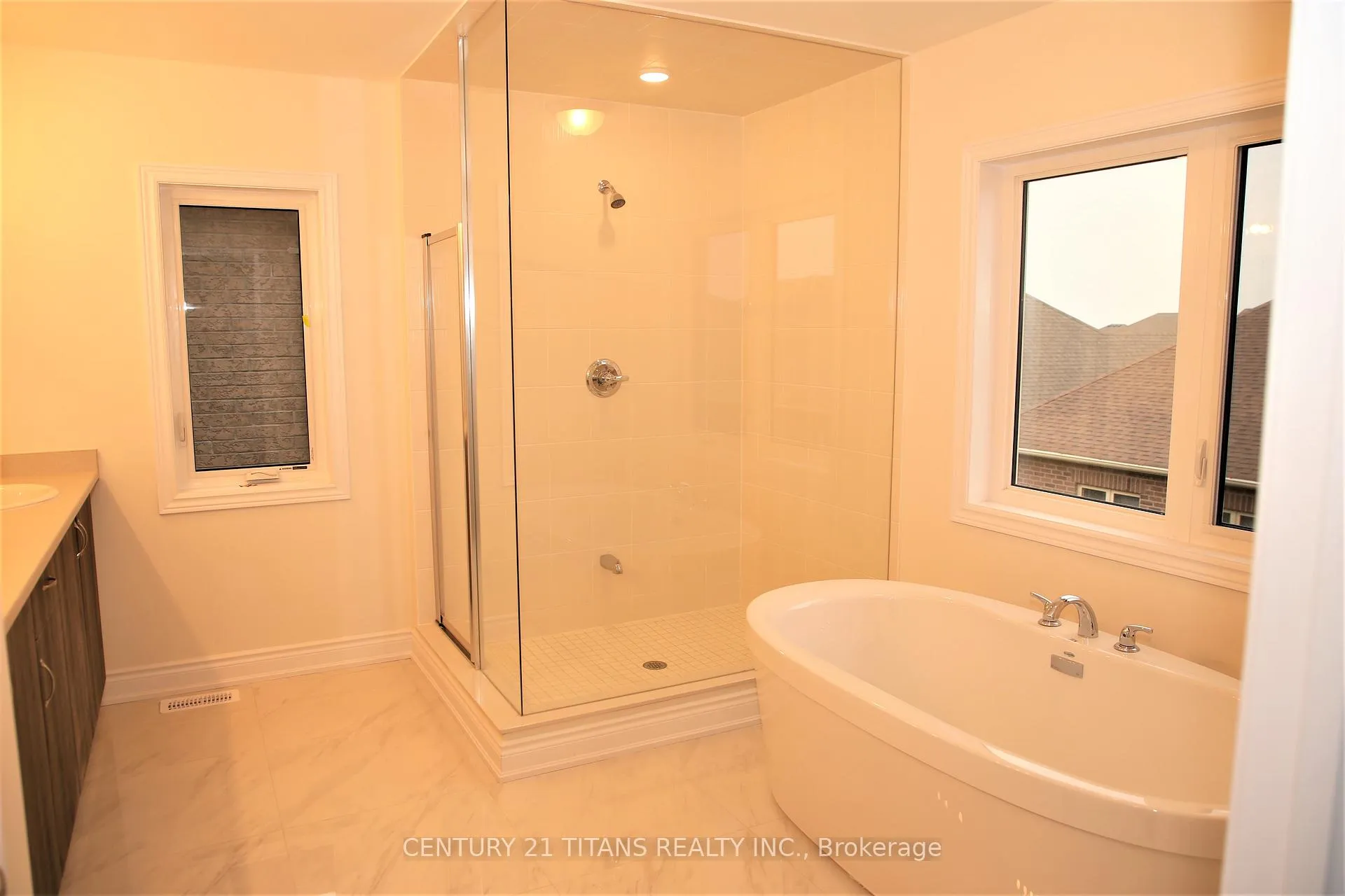Photo 9 of 15 Junior Road, Brampton, Northwest Brampton — HOMEH