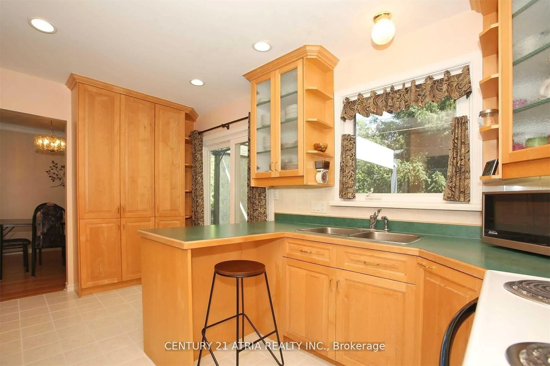 Photo 11 of 16 Brightbay Crescent, Markham, Grandview — HOMEH