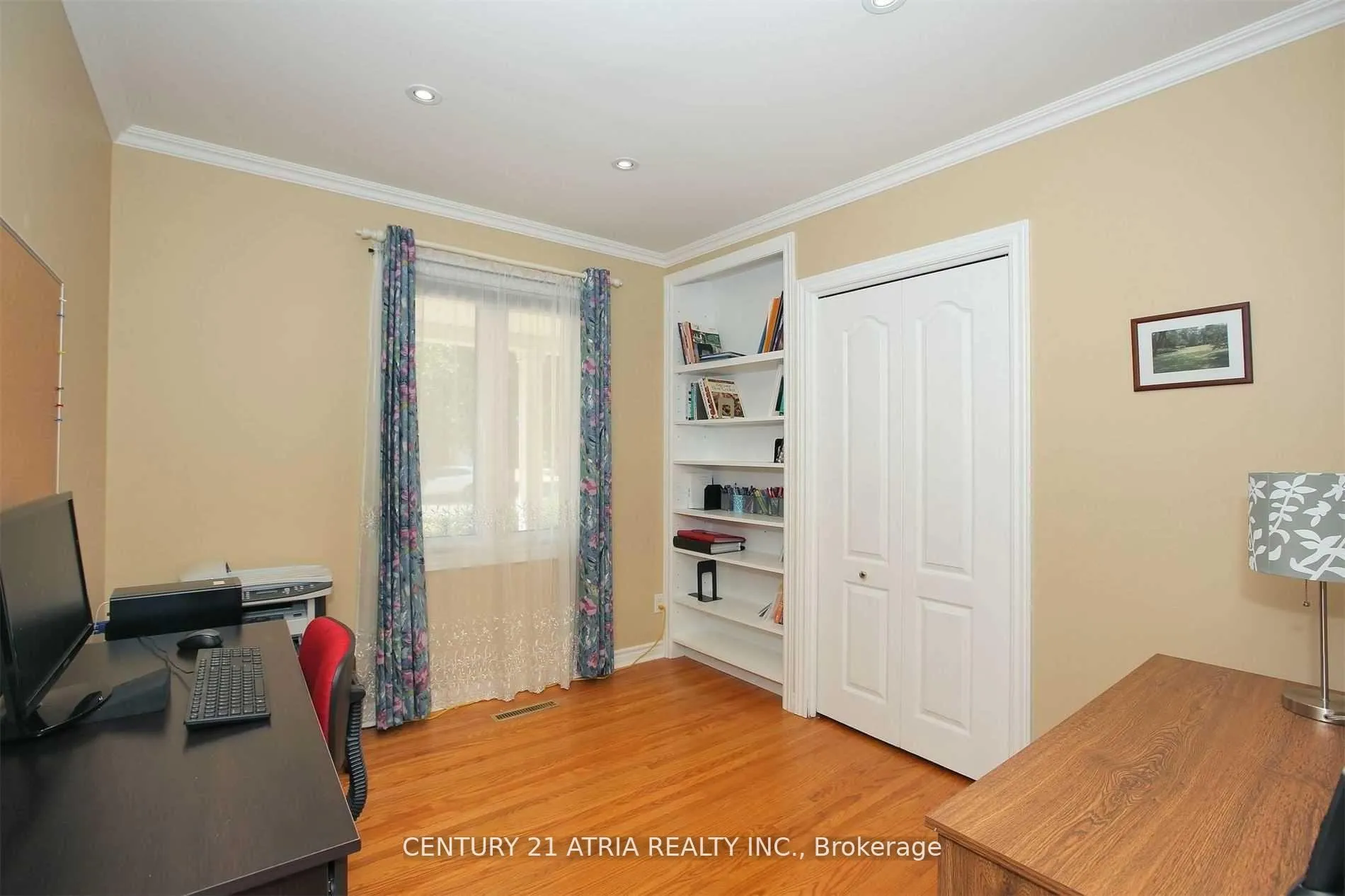 Photo 12 of 16 Brightbay Crescent, Markham, Grandview — HOMEH