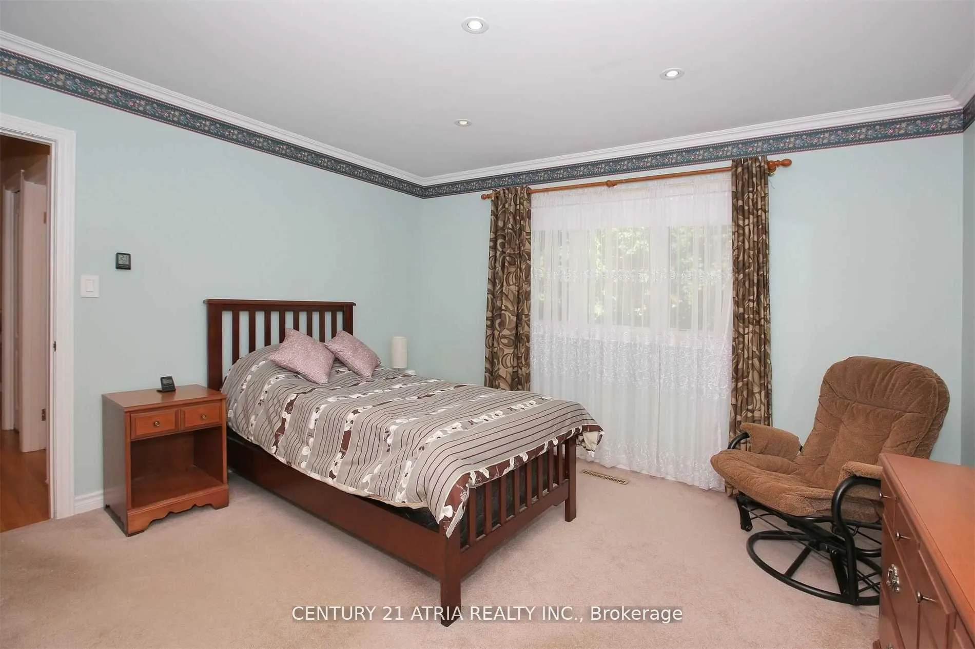 Photo 14 of 16 Brightbay Crescent, Markham, Grandview — HOMEH