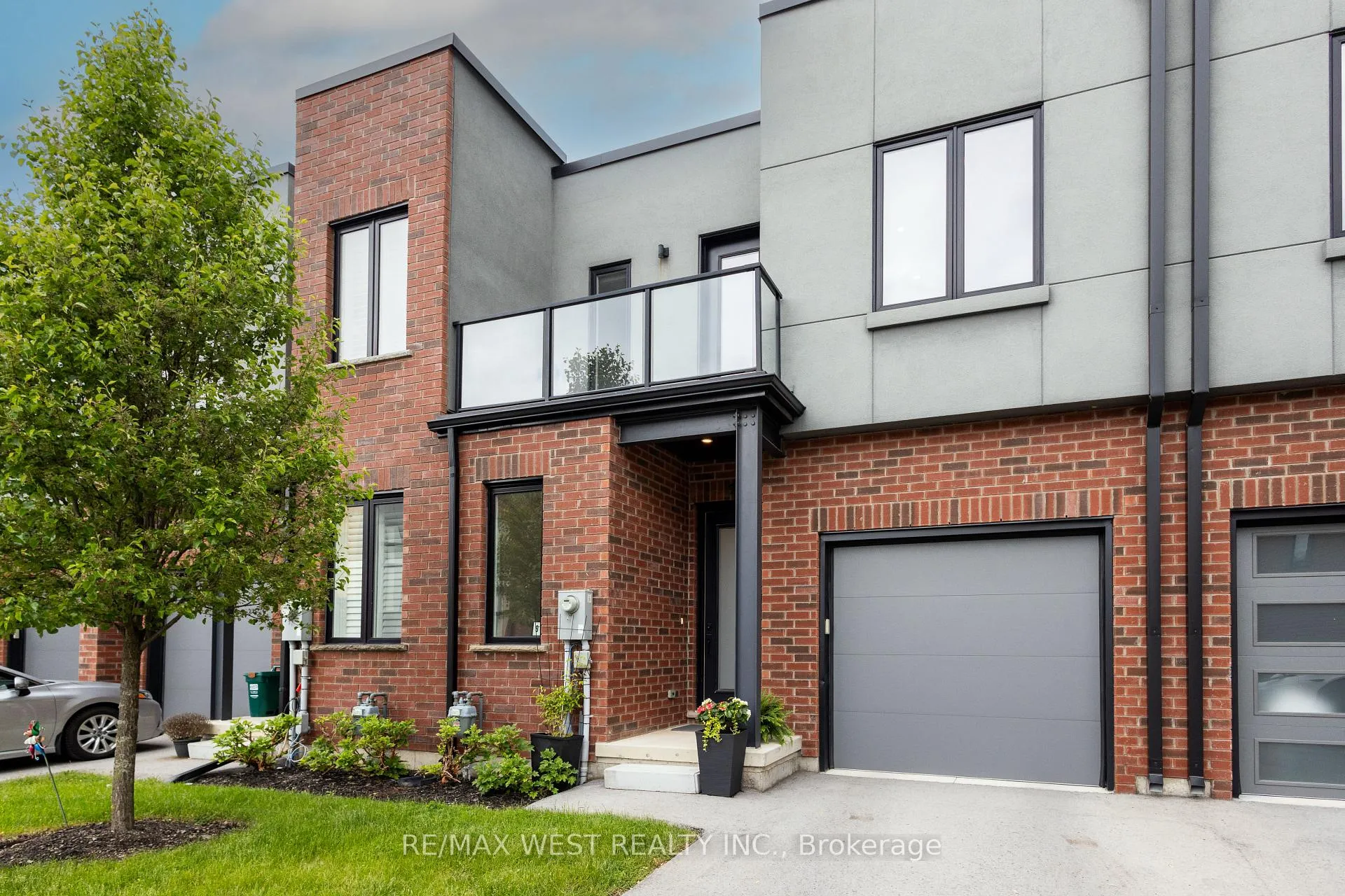 Photo 2 of Unit 9, 1465 Station Street, Pelham, Fonthill — HOMEH