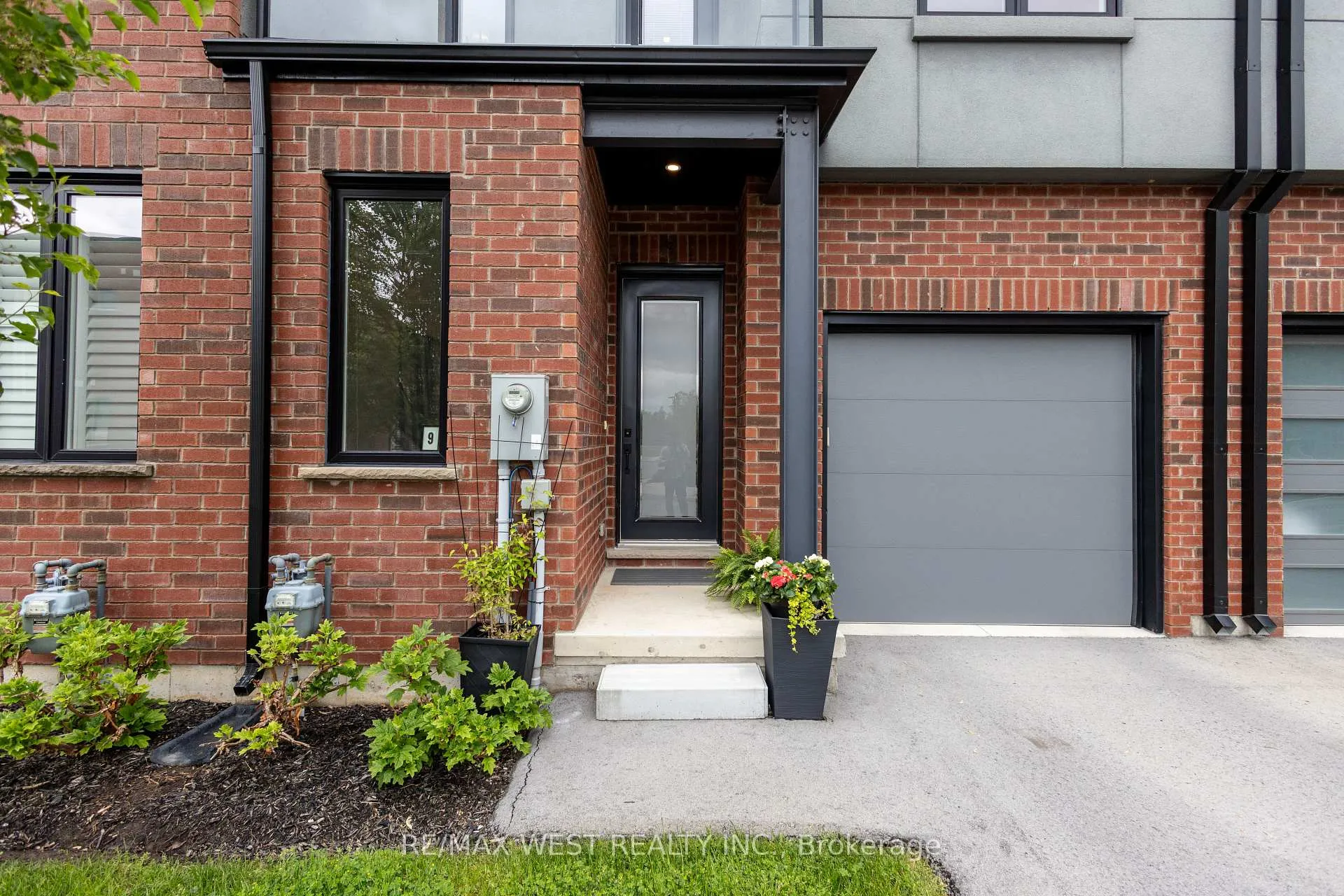 Photo 3 of Unit 9, 1465 Station Street, Pelham, Fonthill — HOMEH