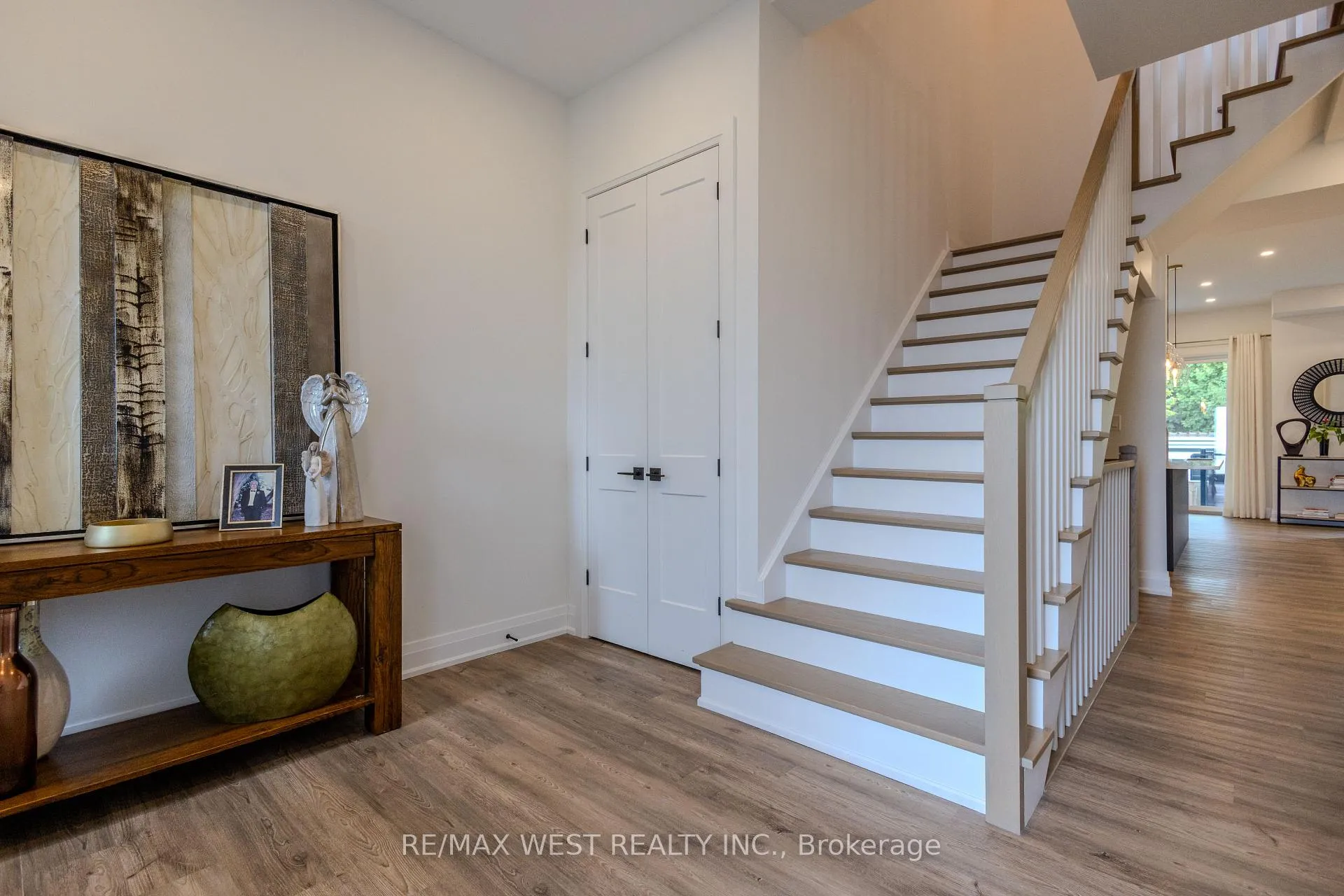 Photo 5 of Unit 9, 1465 Station Street, Pelham, Fonthill — HOMEH