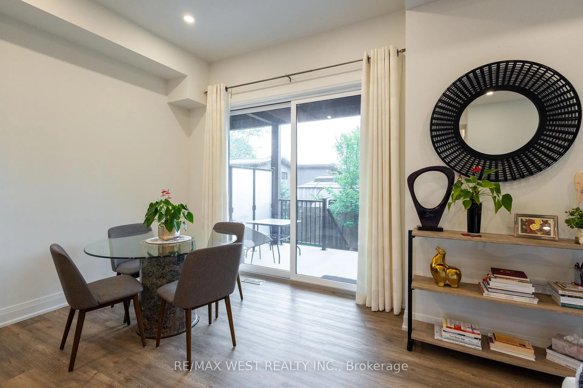 Photo 10 of Unit 9, 1465 Station Street, Pelham, Fonthill — HOMEH