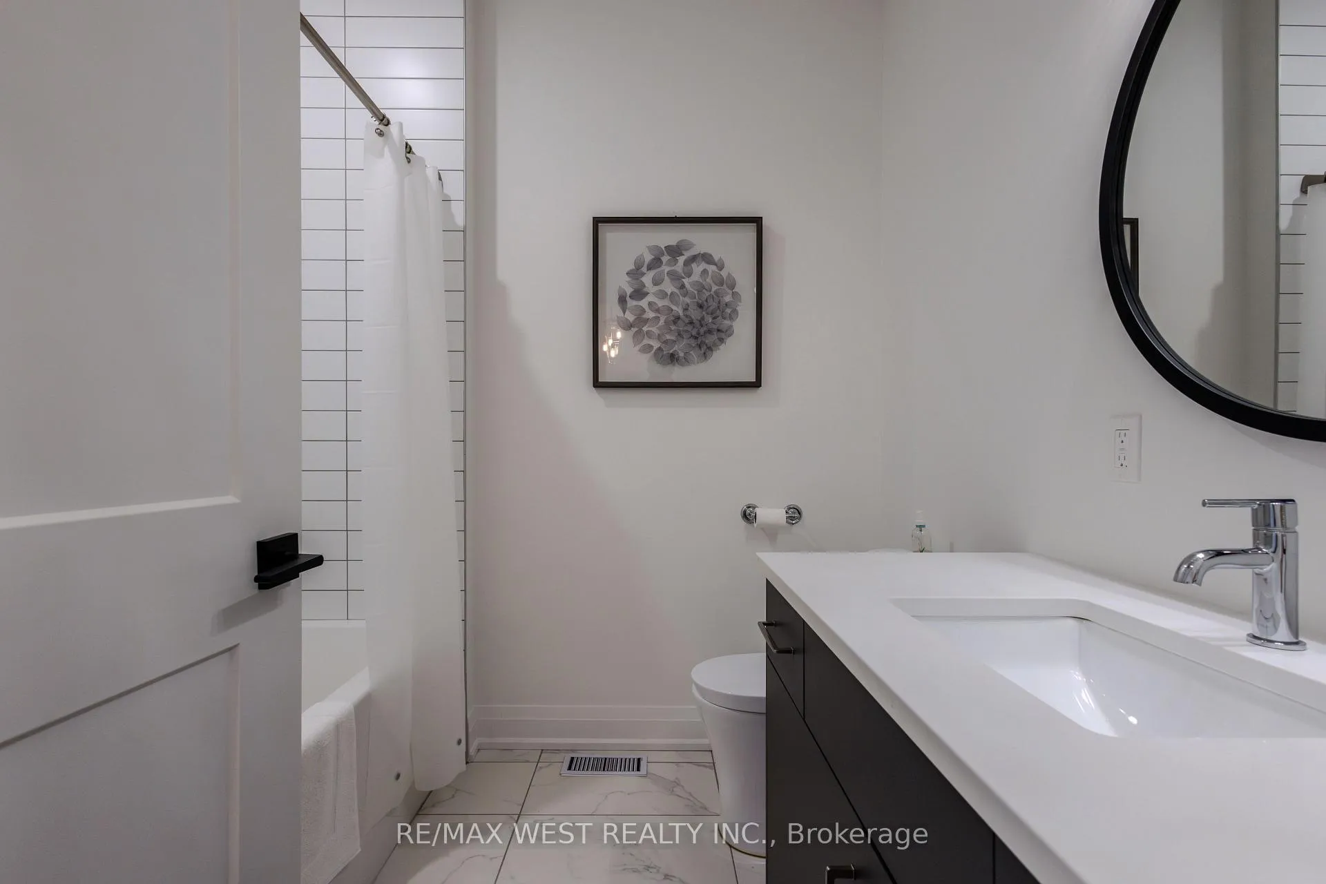 Photo 22 of Unit 9, 1465 Station Street, Pelham, Fonthill — HOMEH
