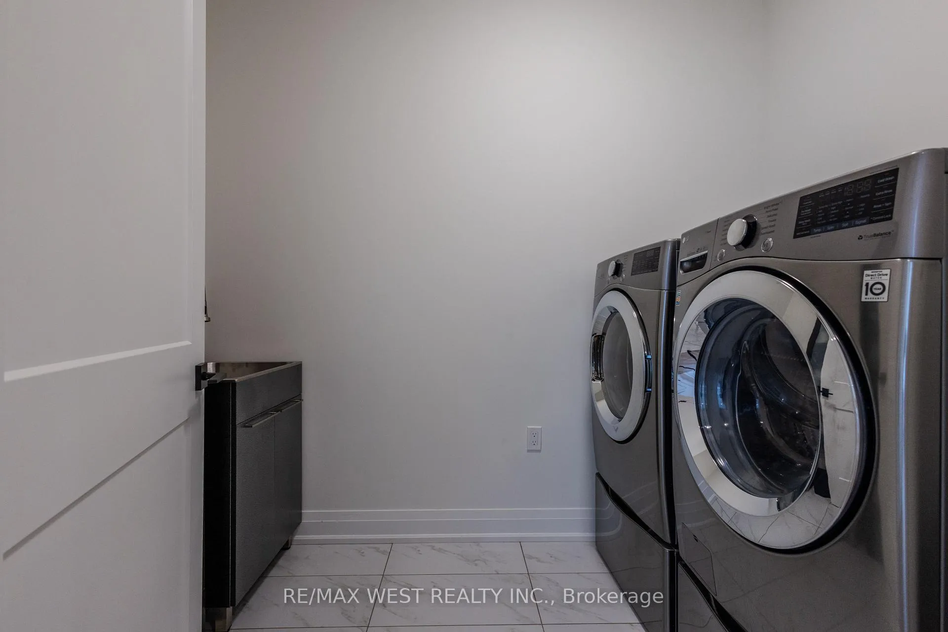 Photo 23 of Unit 9, 1465 Station Street, Pelham, Fonthill — HOMEH