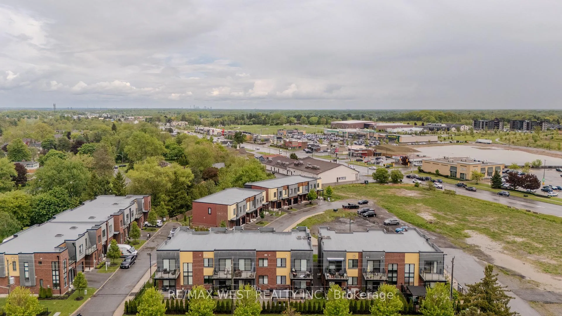 Photo 38 of Unit 9, 1465 Station Street, Pelham, Fonthill — HOMEH