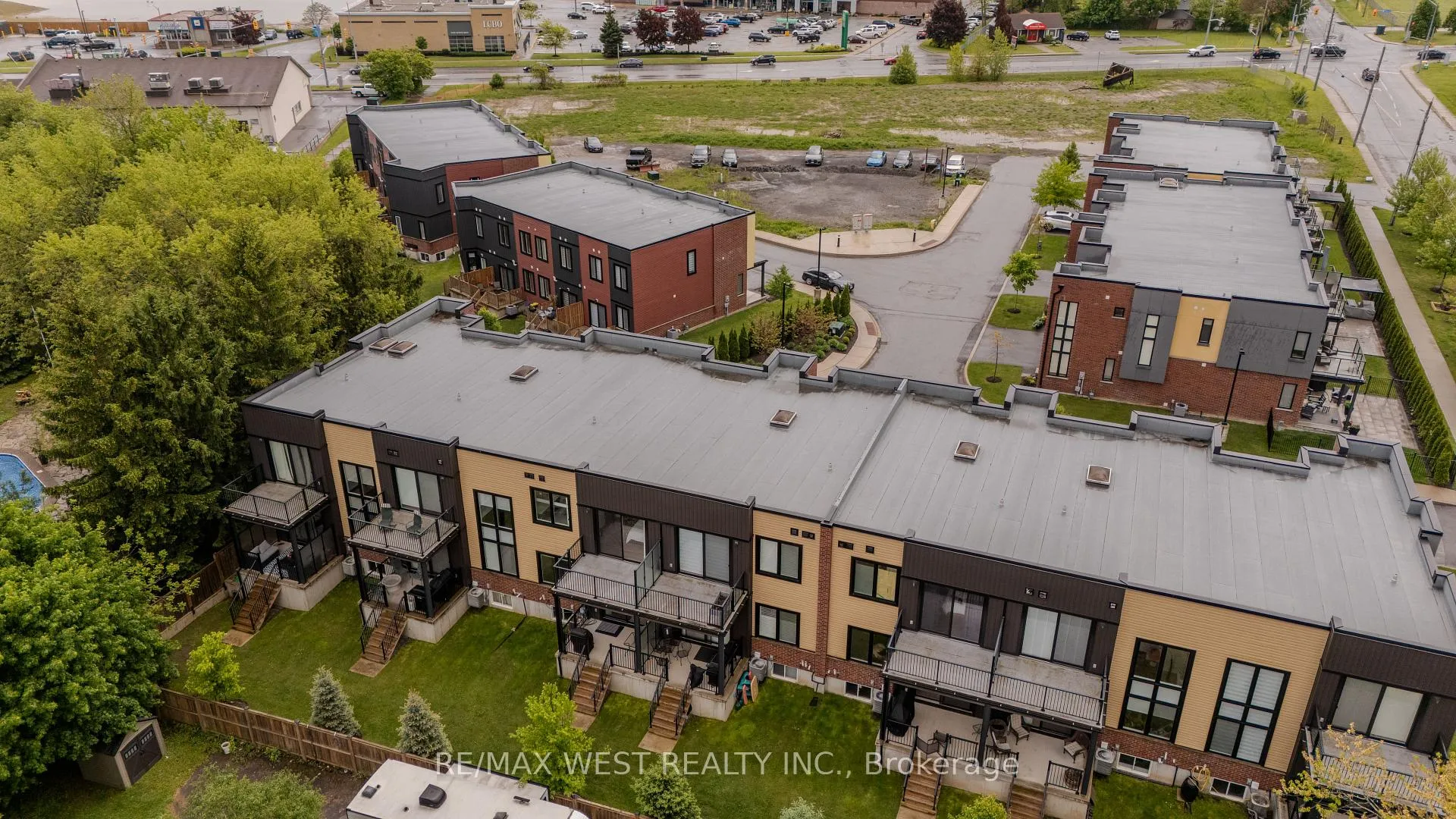 Photo 39 of Unit 9, 1465 Station Street, Pelham, Fonthill — HOMEH