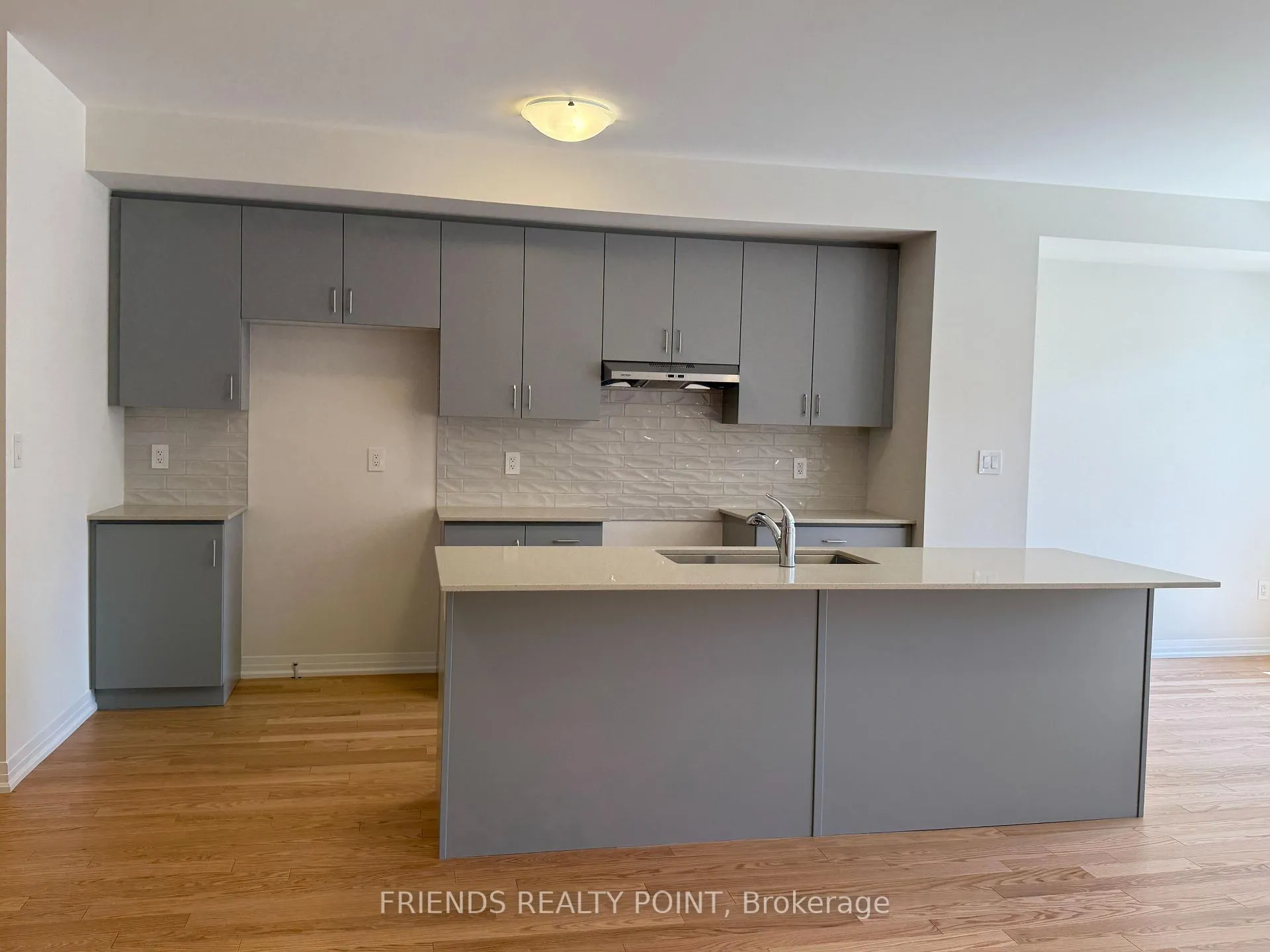 Photo 2 of 27 Bonnington Drive, Brampton, Northwest Brampton — HOMEH