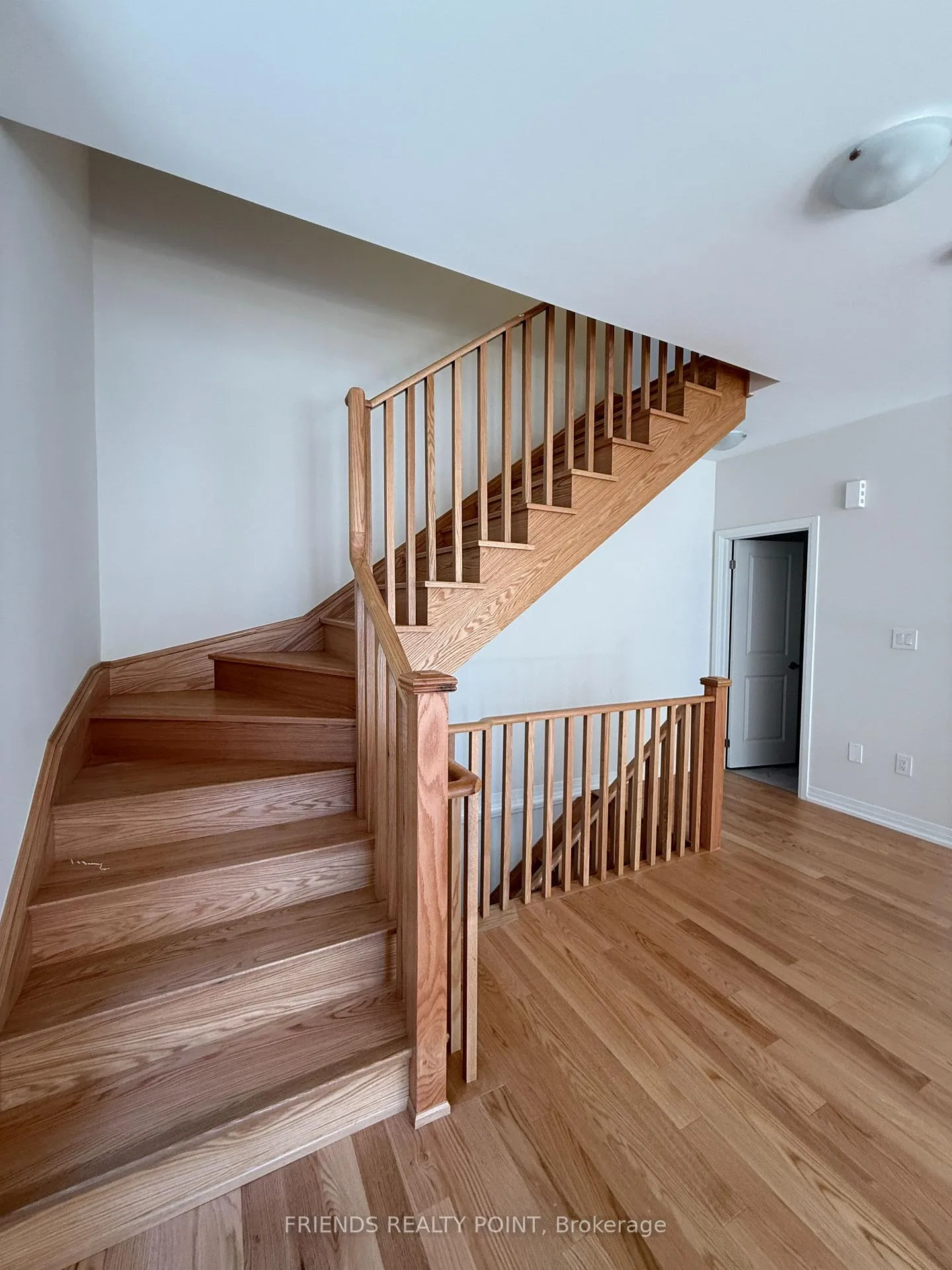 Photo 21 of 27 Bonnington Drive, Brampton, Northwest Brampton — HOMEH