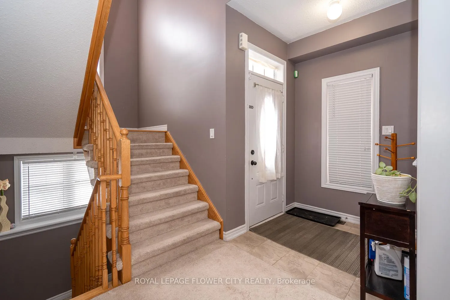 Photo 4 of 896 O'Reilly Crescent, Shelburne — HOMEH