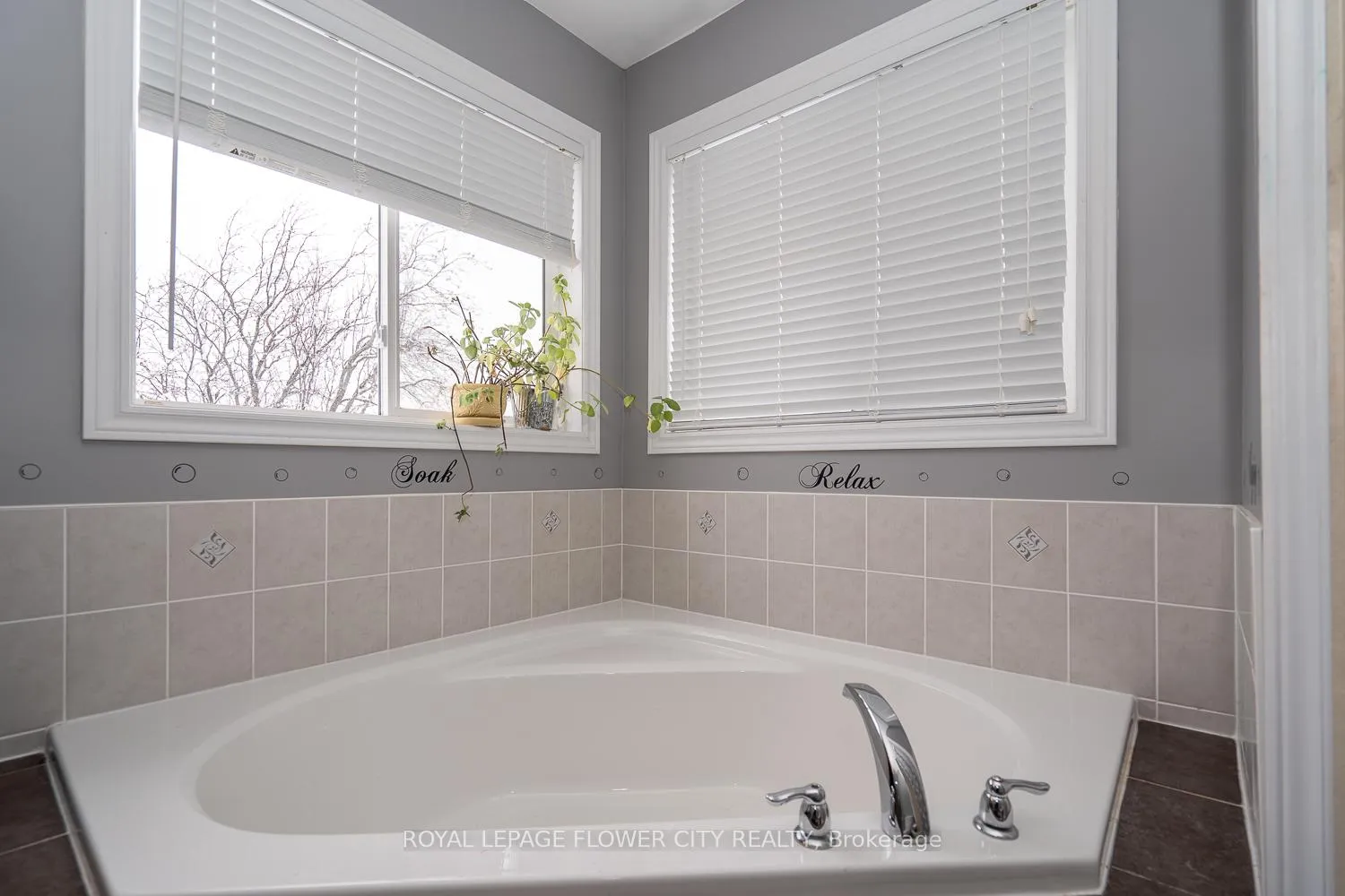 Photo 34 of 896 O'Reilly Crescent, Shelburne — HOMEH