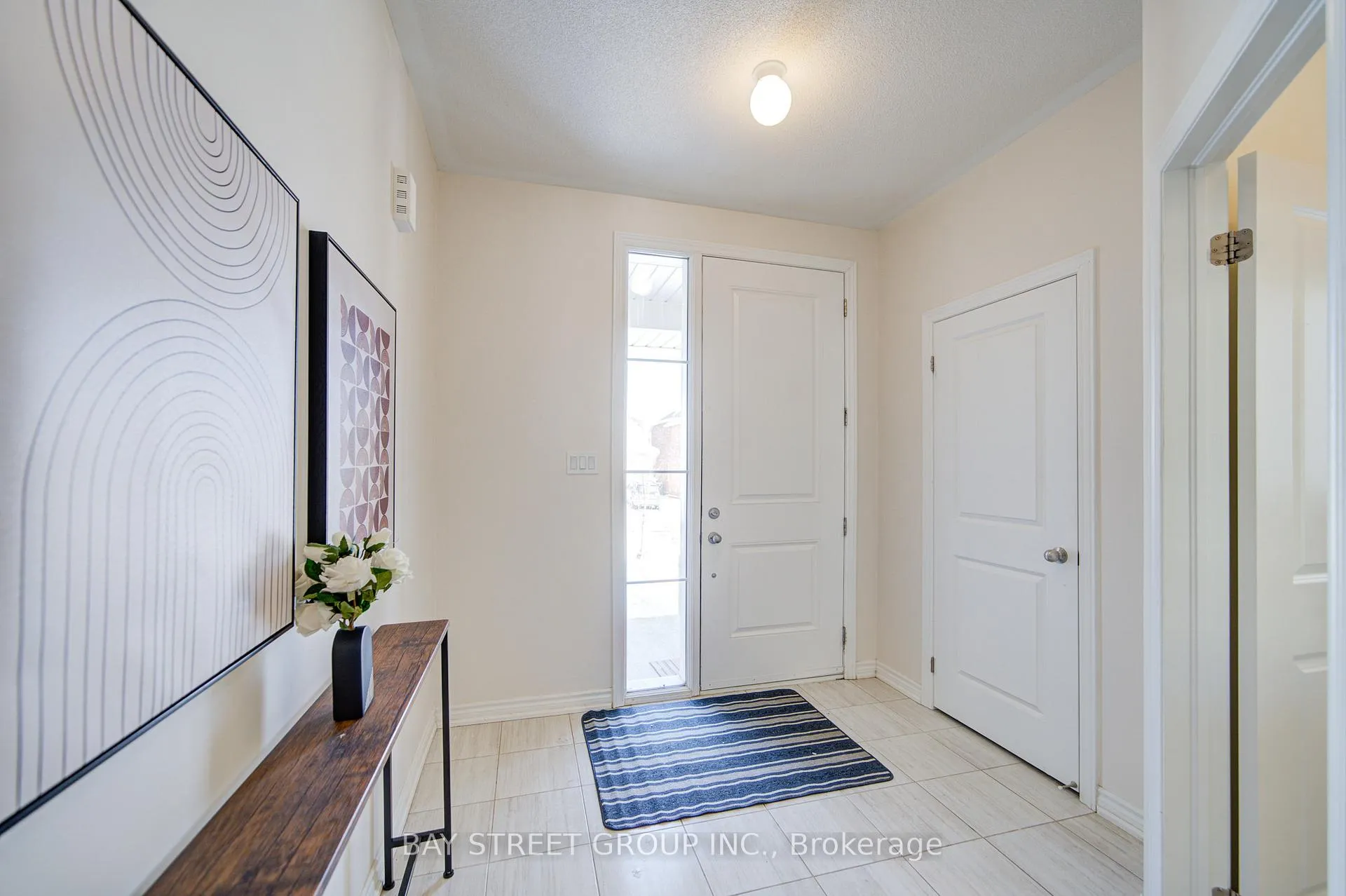 Photo 3 of 72 Forestlane Way, Scugog, Port Perry — HOMEH