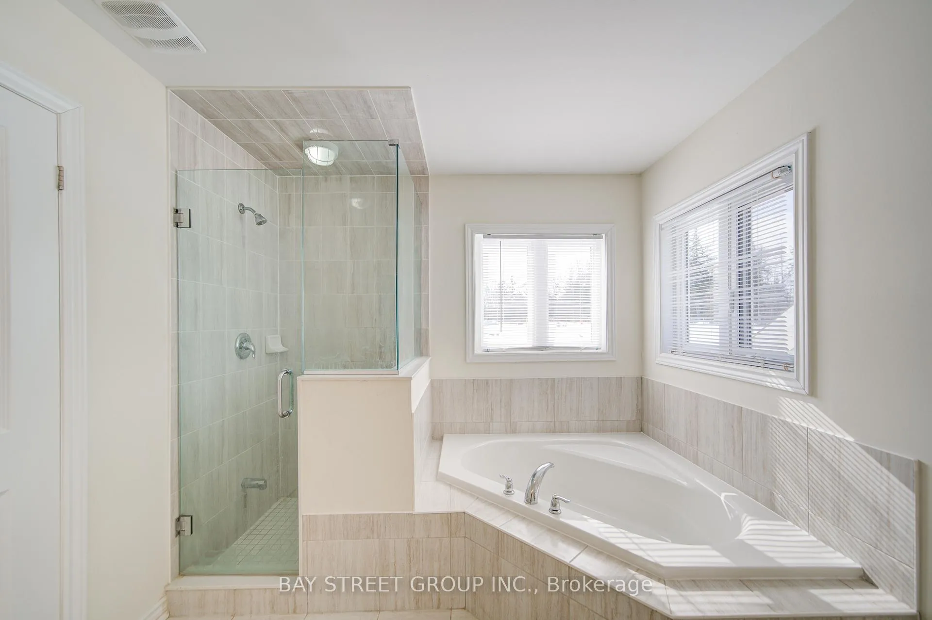 Photo 28 of 72 Forestlane Way, Scugog, Port Perry — HOMEH