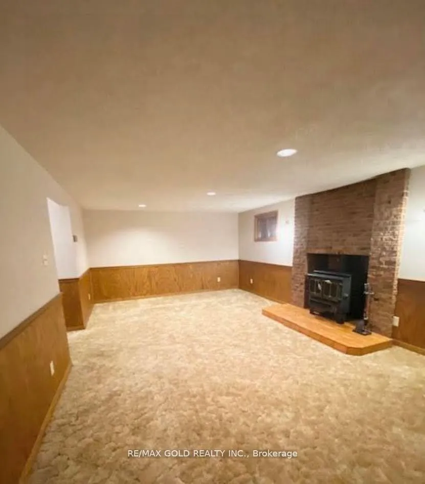 Photo 16 of 30 Blackthorn Lane, Brampton, Brampton North — HOMEH