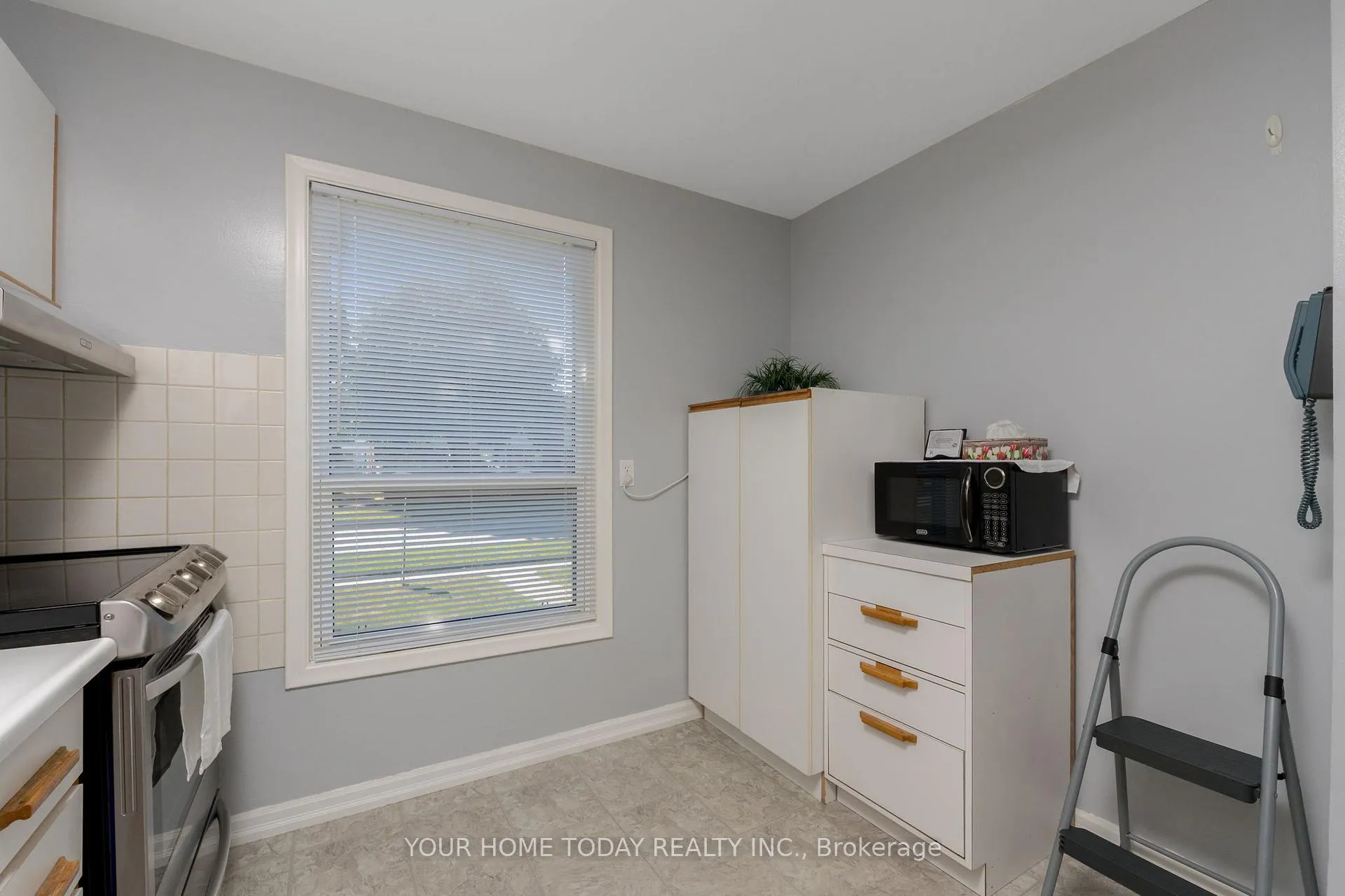 Photo 15 of 109 Kingham Road, Halton Hills, Acton — HOMEH