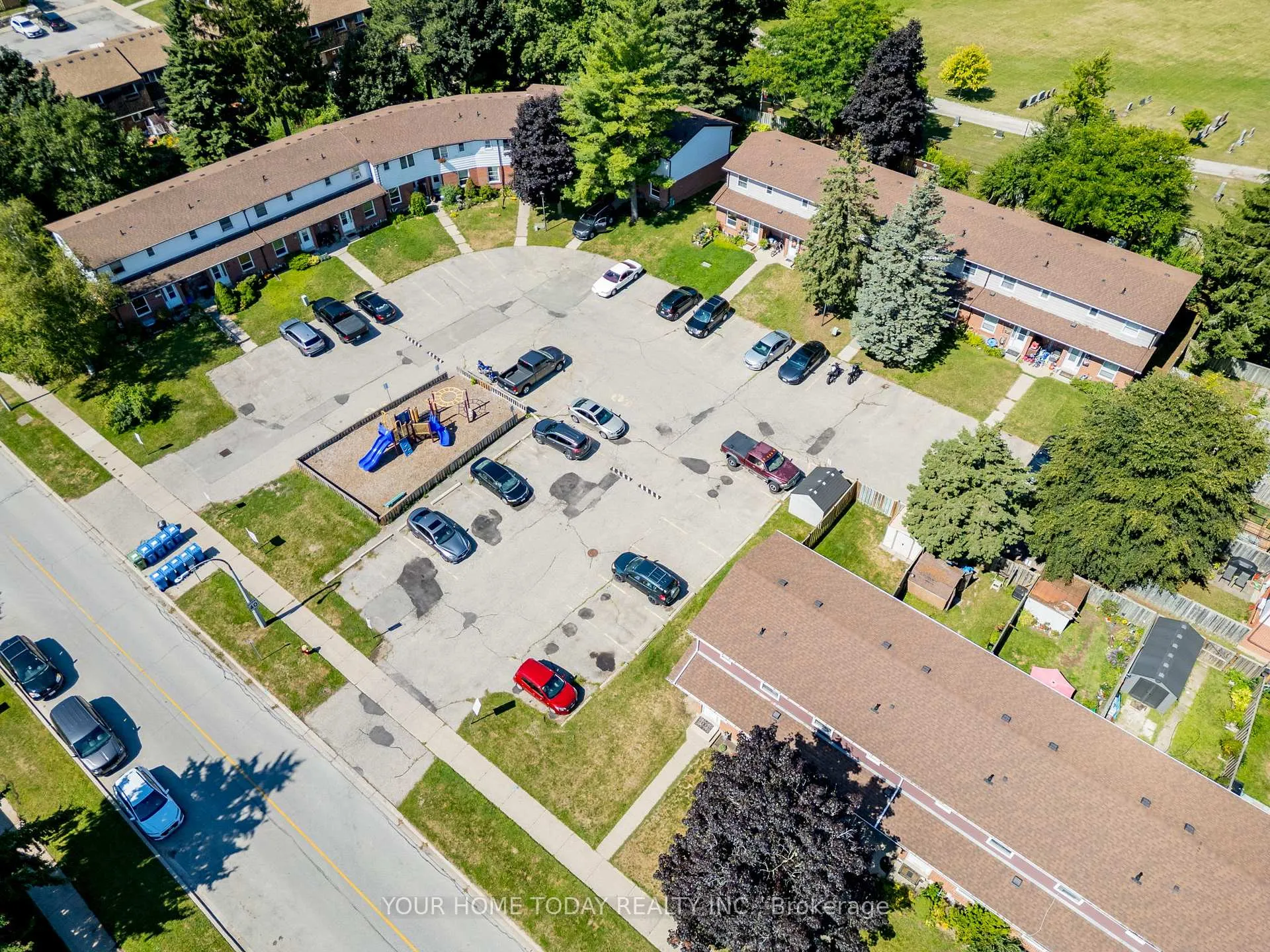 Photo 35 of 109 Kingham Road, Halton Hills, Acton — HOMEH