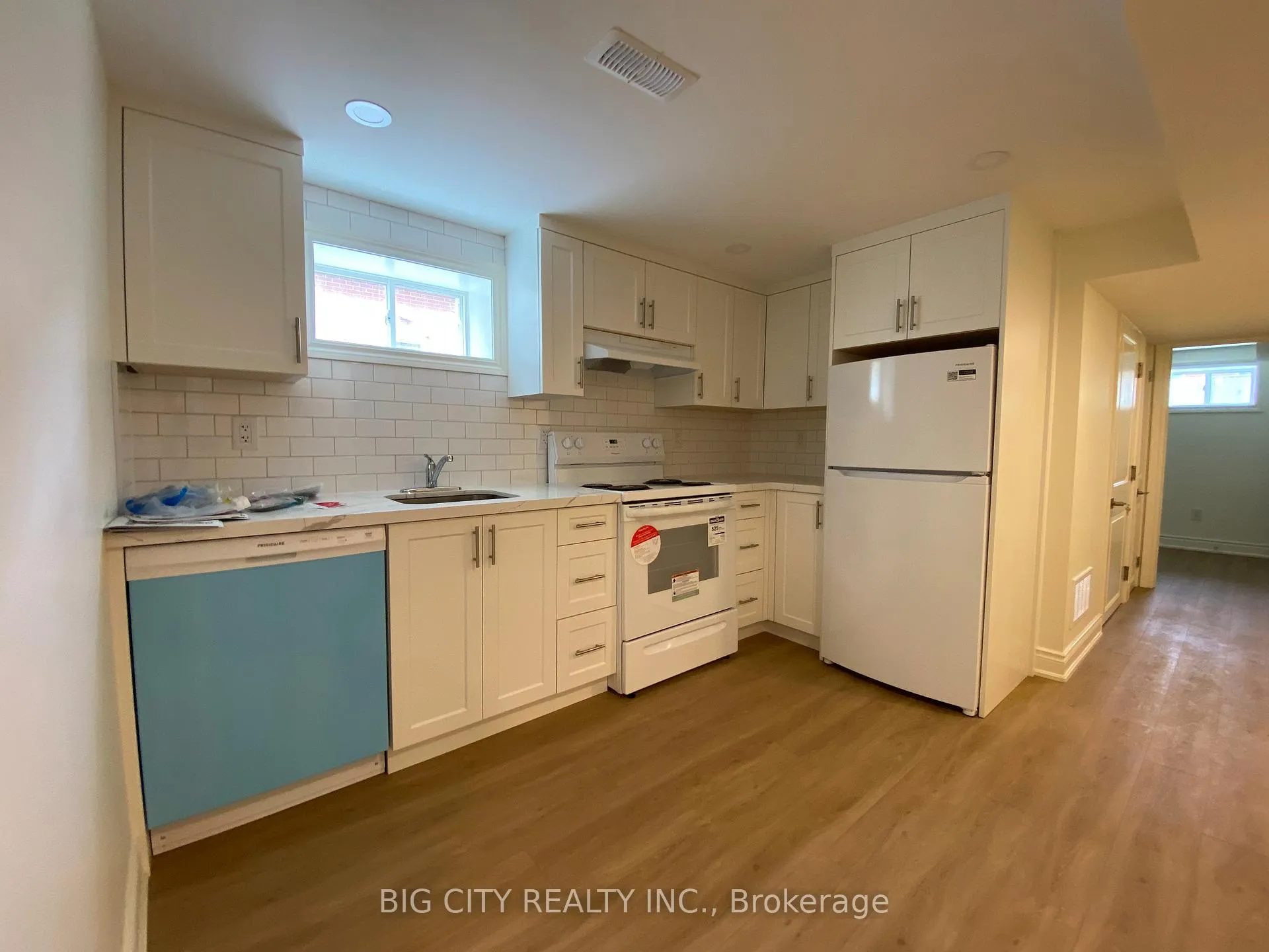 Photo 3 of Unit Lower, 319 East 31St Street, Hamilton, Macassa — HOMEH