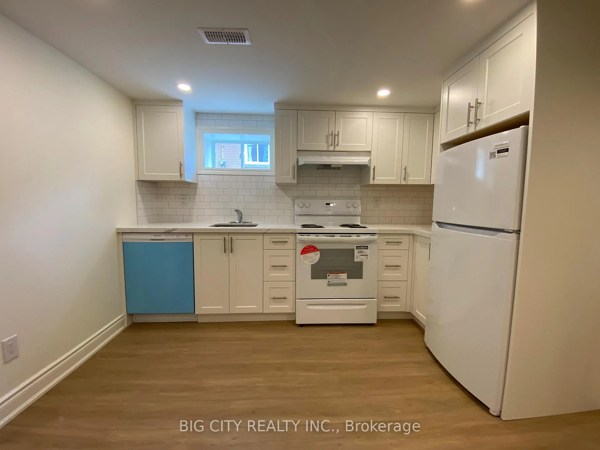 Photo 5 of Unit Lower, 319 East 31St Street, Hamilton, Macassa — HOMEH