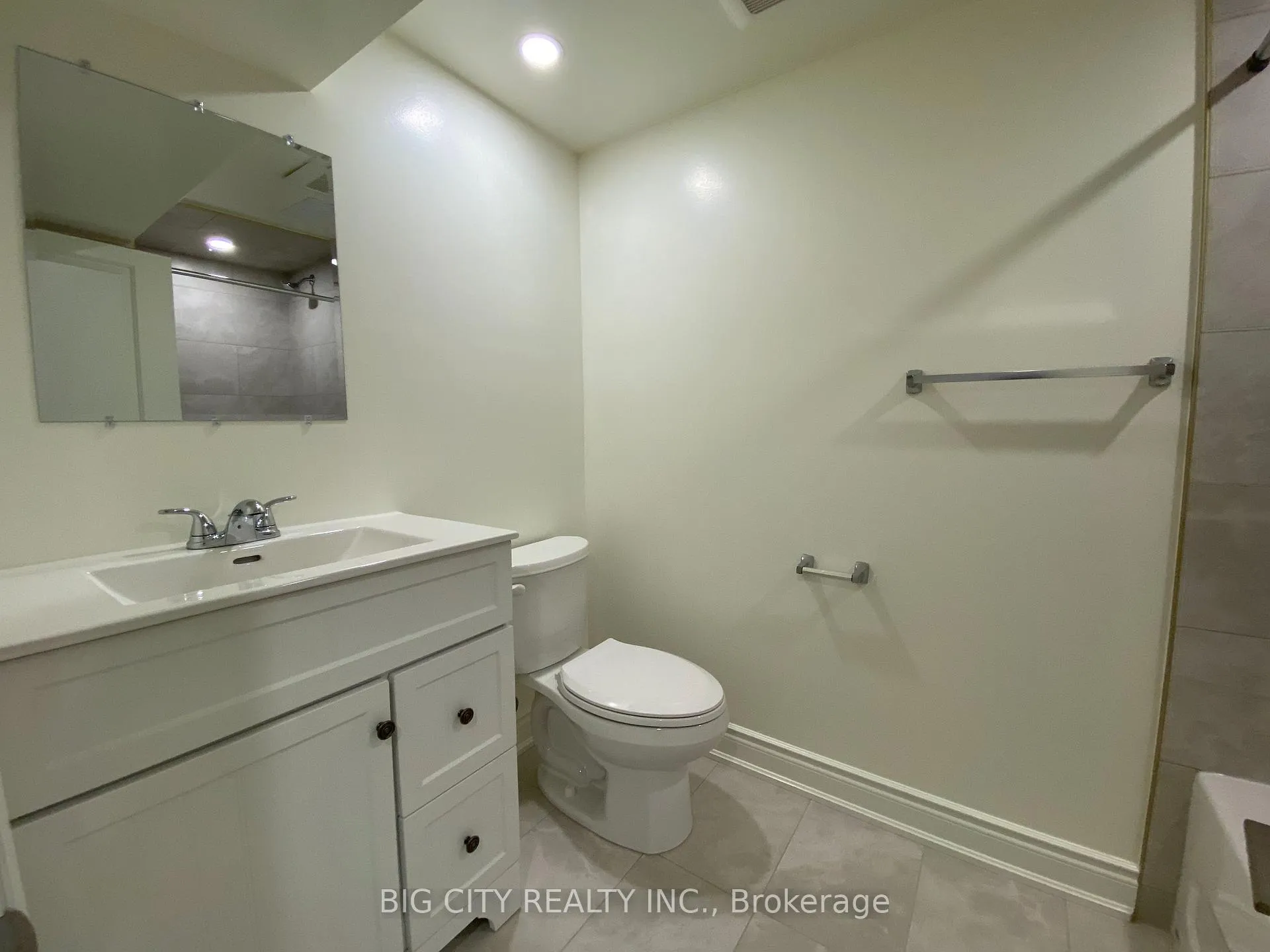 Photo 7 of Unit Lower, 319 East 31St Street, Hamilton, Macassa — HOMEH