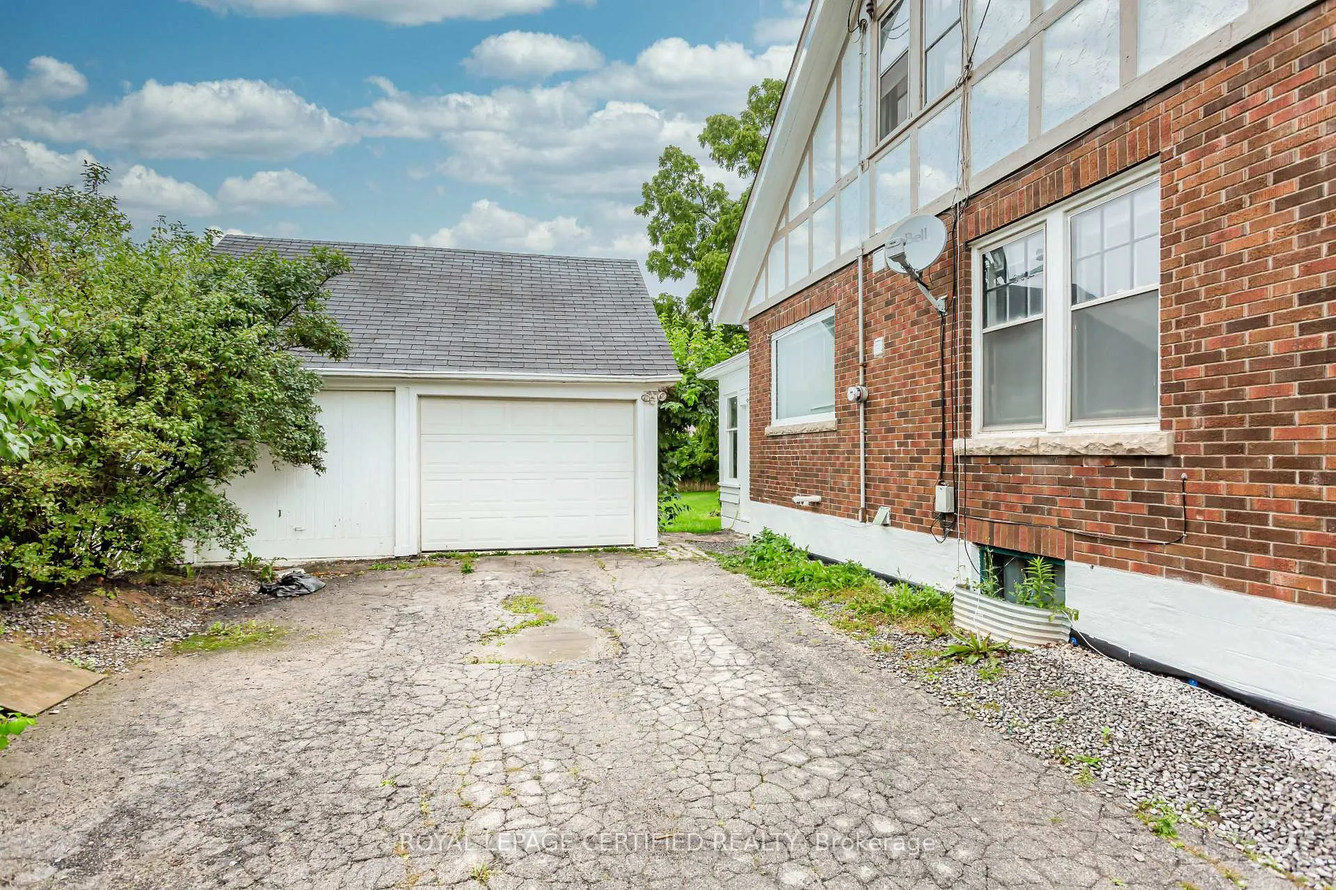 Photo 3 of 391 Dundas Street E, Hamilton, Waterdown — HOMEH
