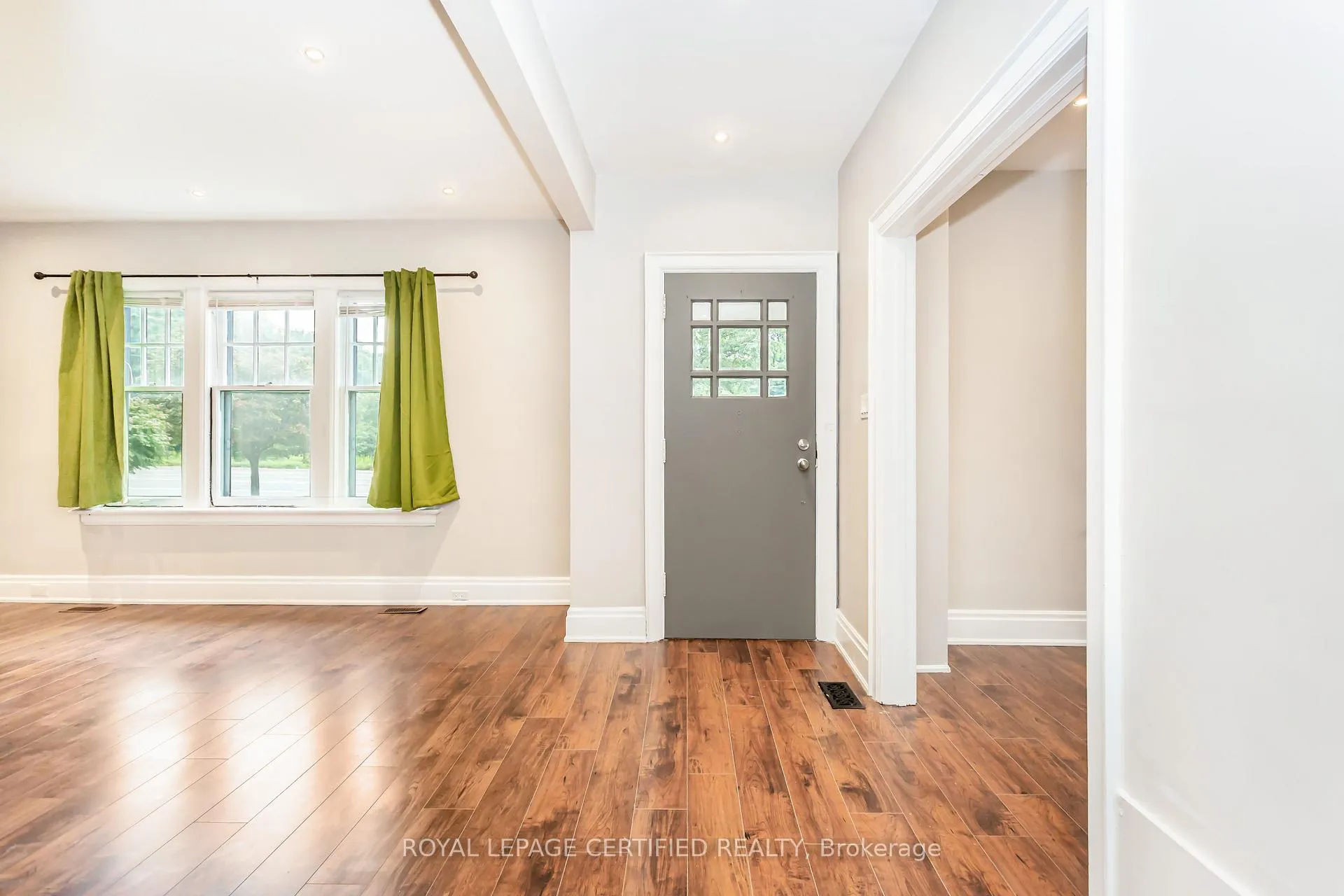 Photo 7 of 391 Dundas Street E, Hamilton, Waterdown — HOMEH