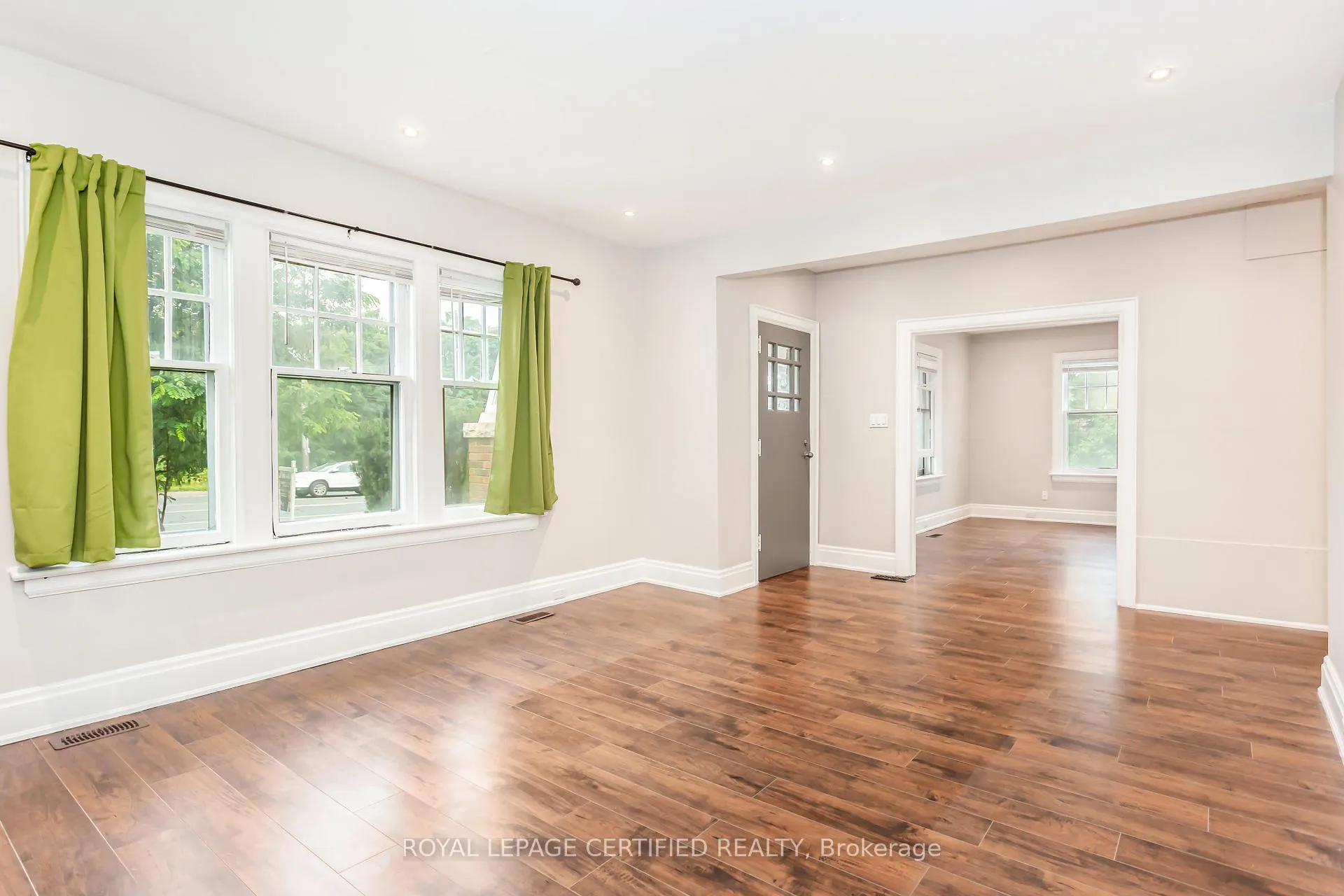 Photo 12 of 391 Dundas Street E, Hamilton, Waterdown — HOMEH