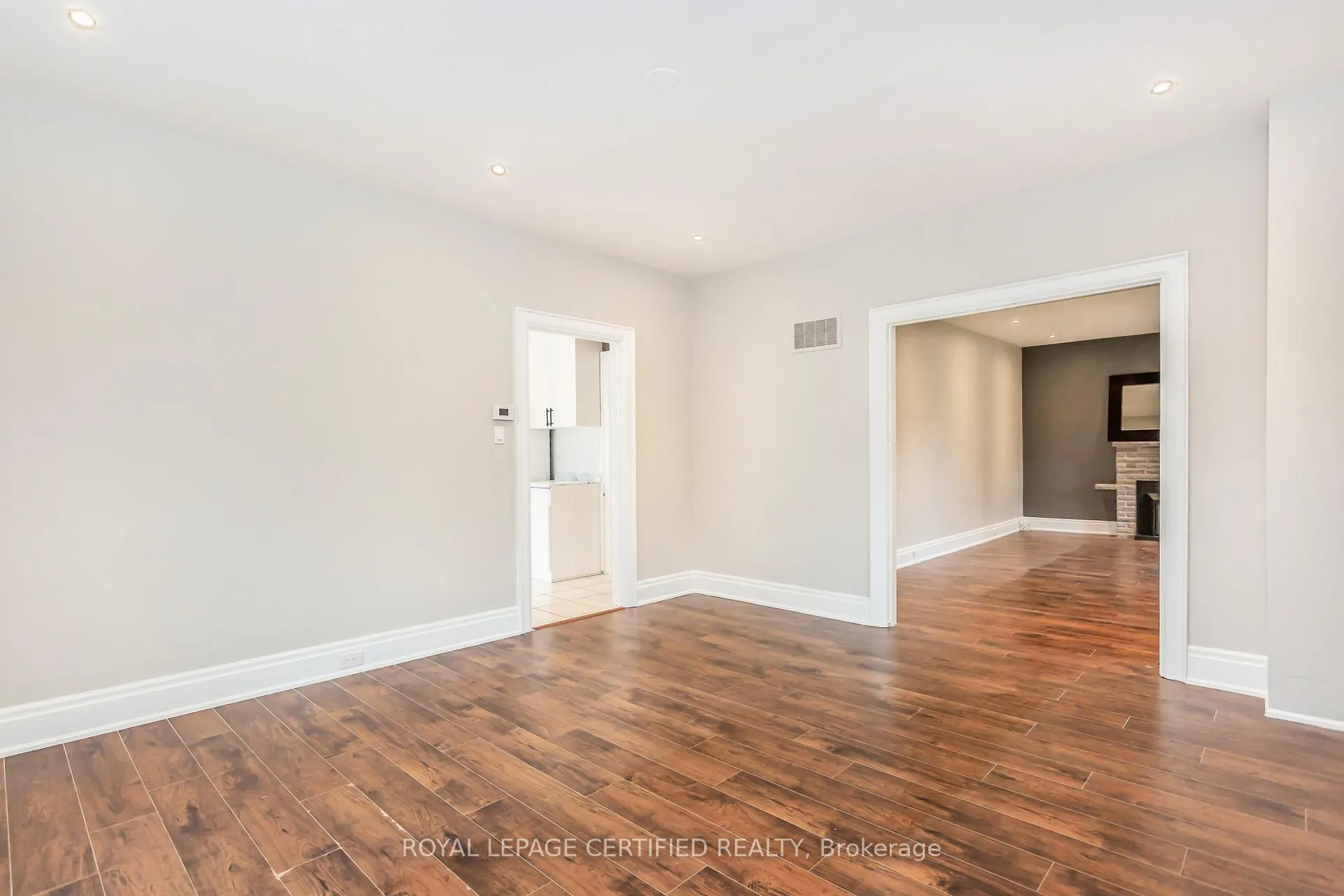 Photo 18 of 391 Dundas Street E, Hamilton, Waterdown — HOMEH