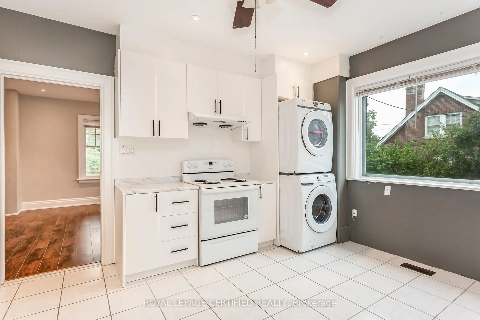 Photo 22 of 391 Dundas Street E, Hamilton, Waterdown — HOMEH