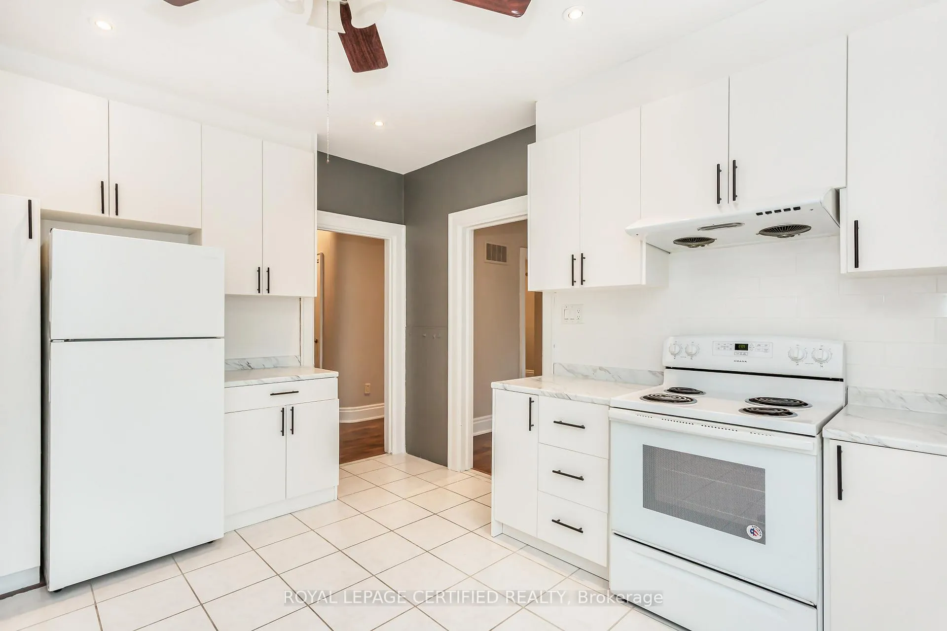 Photo 24 of 391 Dundas Street E, Hamilton, Waterdown — HOMEH
