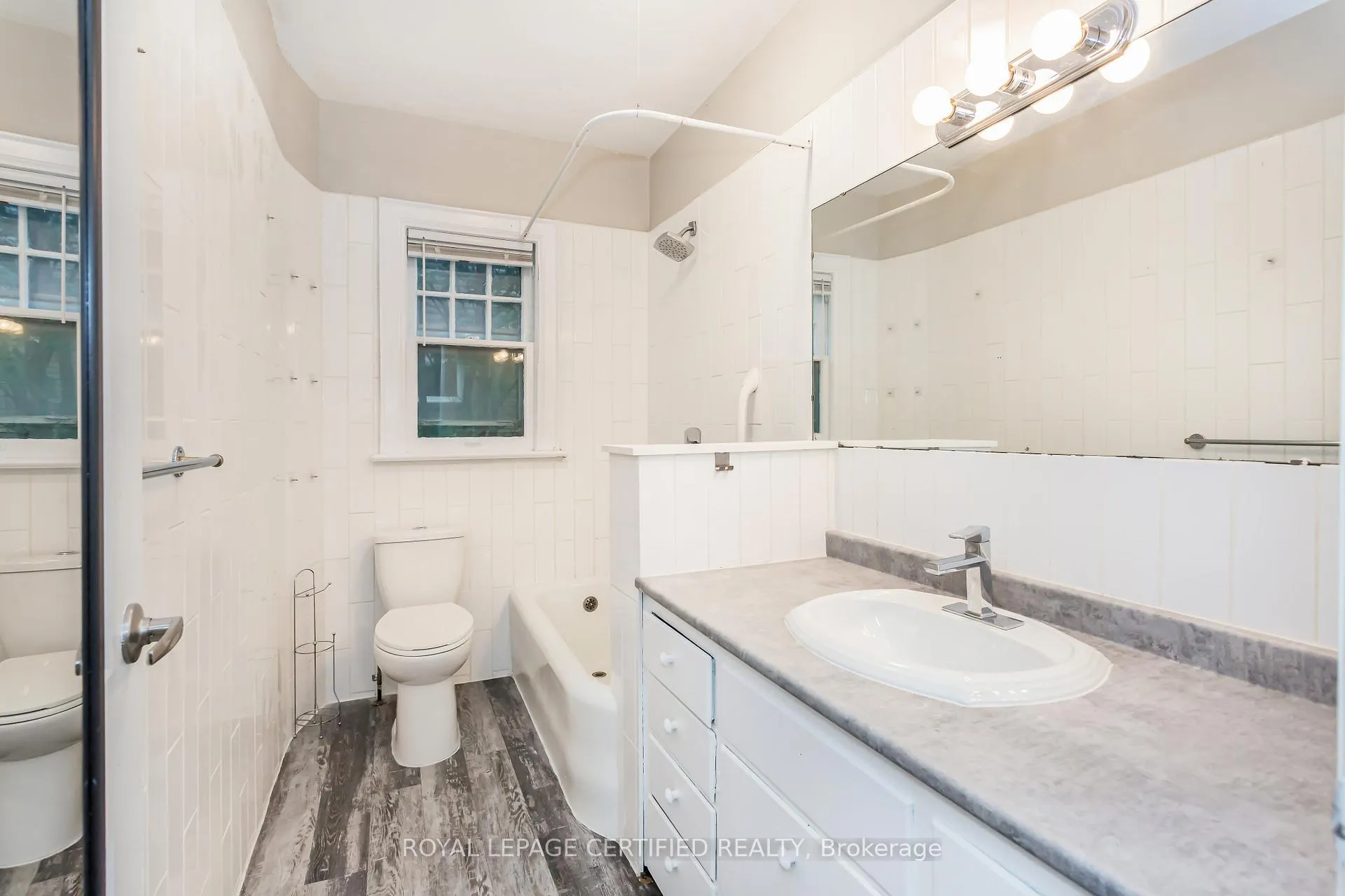 Photo 29 of 391 Dundas Street E, Hamilton, Waterdown — HOMEH