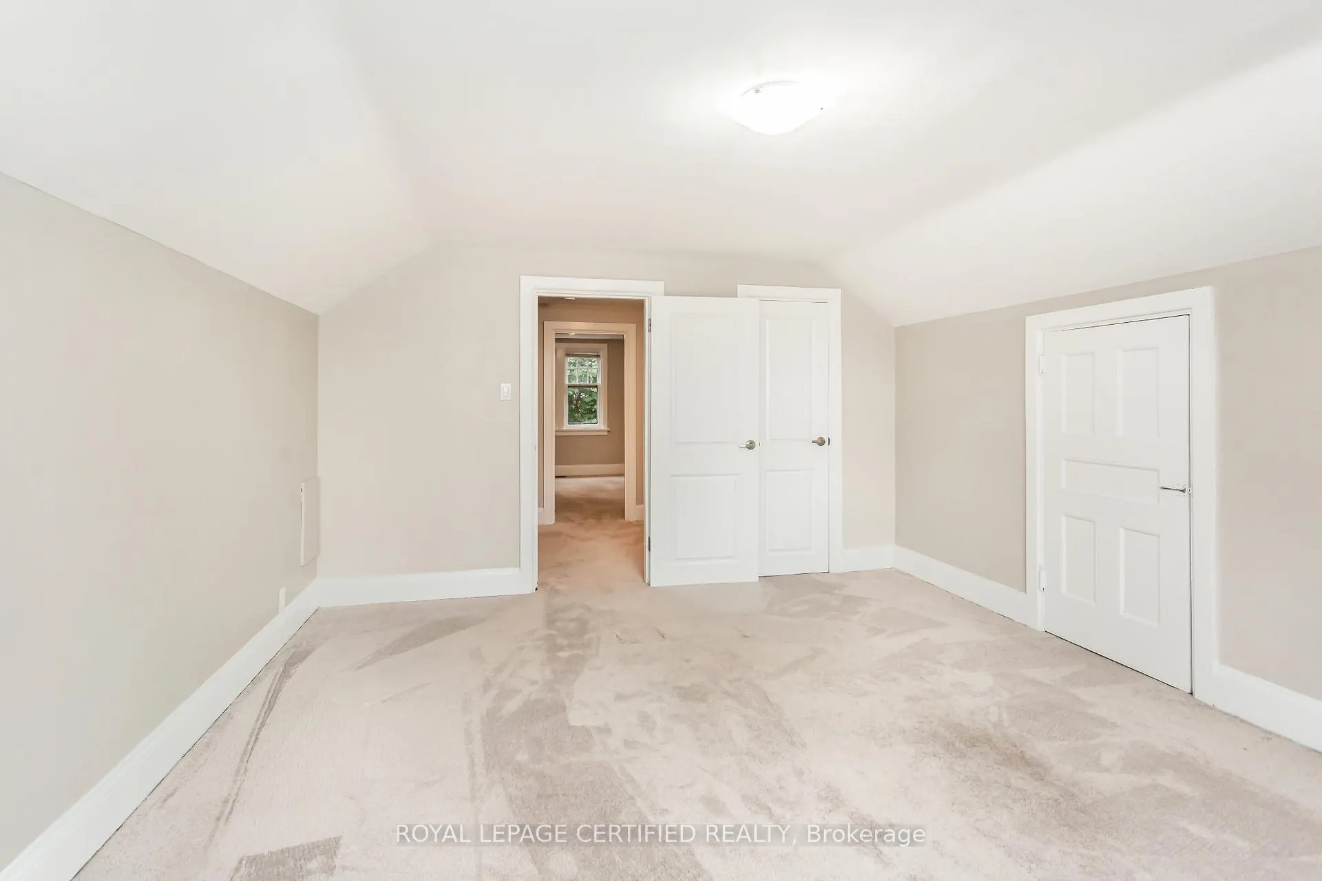 Photo 35 of 391 Dundas Street E, Hamilton, Waterdown — HOMEH