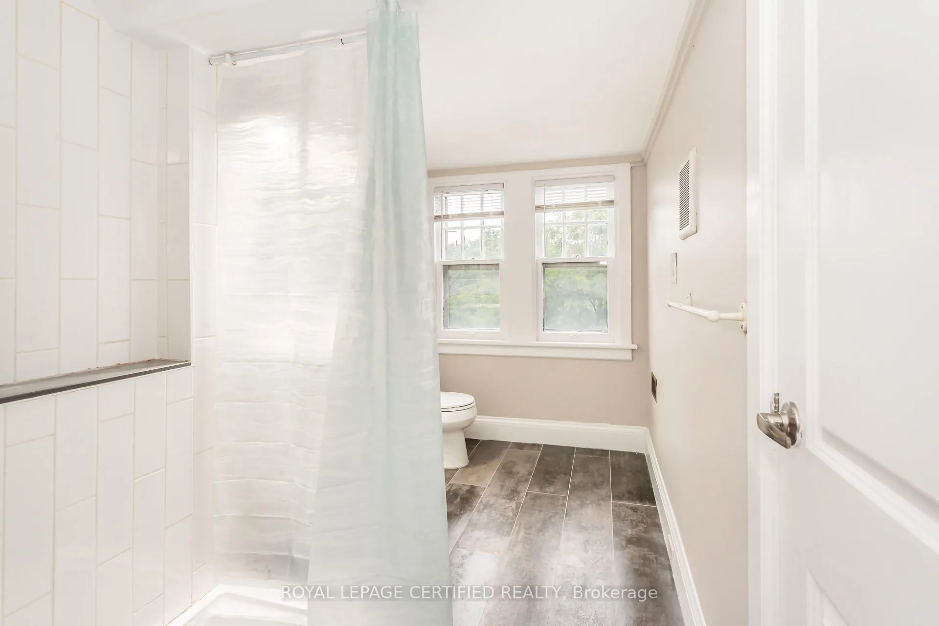 Photo 40 of 391 Dundas Street E, Hamilton, Waterdown — HOMEH