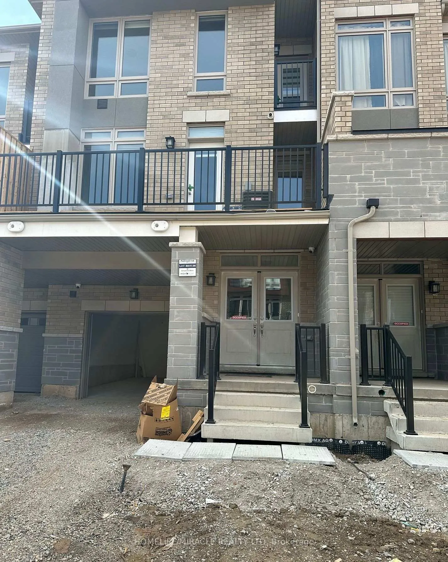 Photo 1 of 18 Arrowview Drive, Brampton, Northwest Brampton — HOMEH