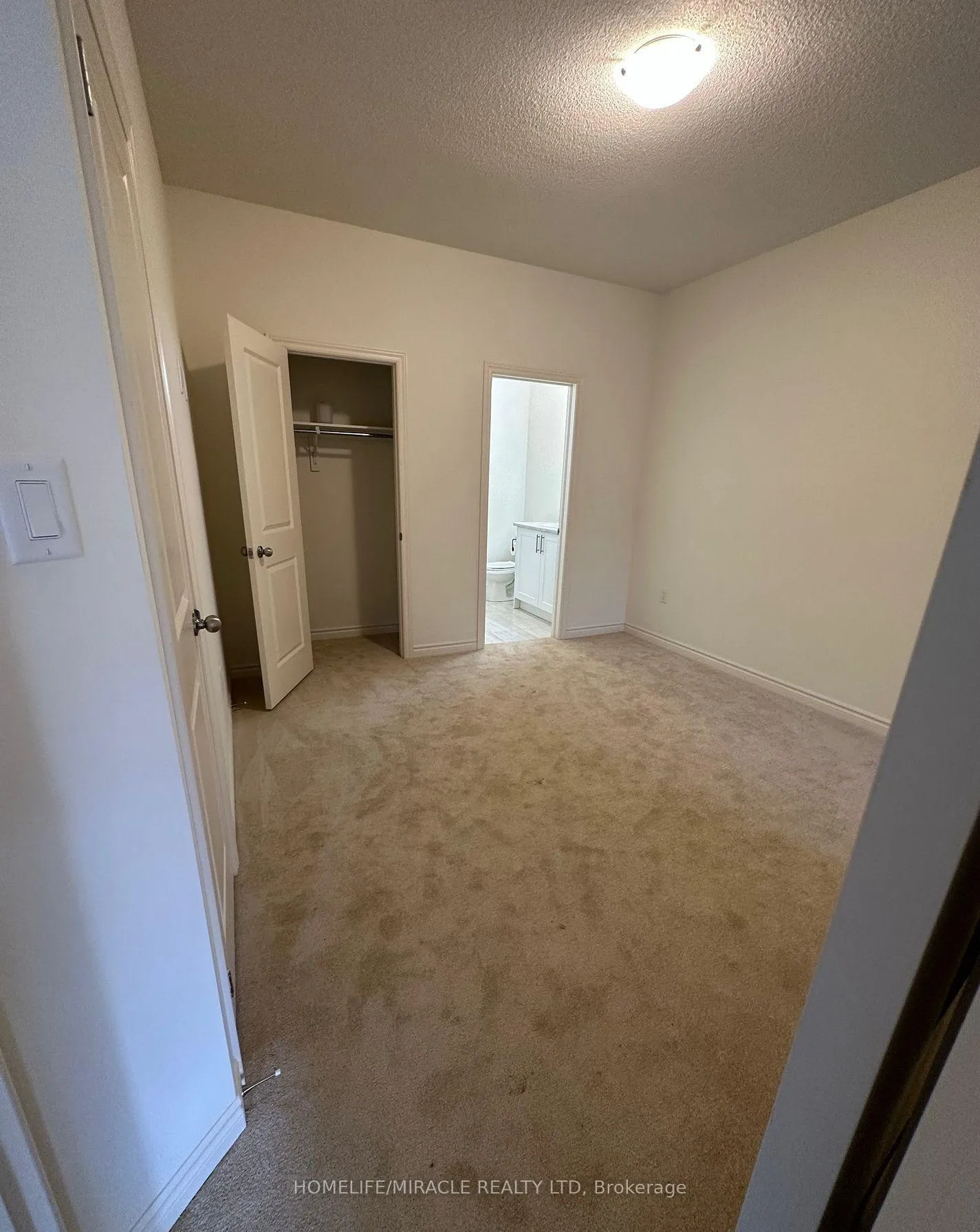 Photo 7 of 18 Arrowview Drive, Brampton, Northwest Brampton — HOMEH