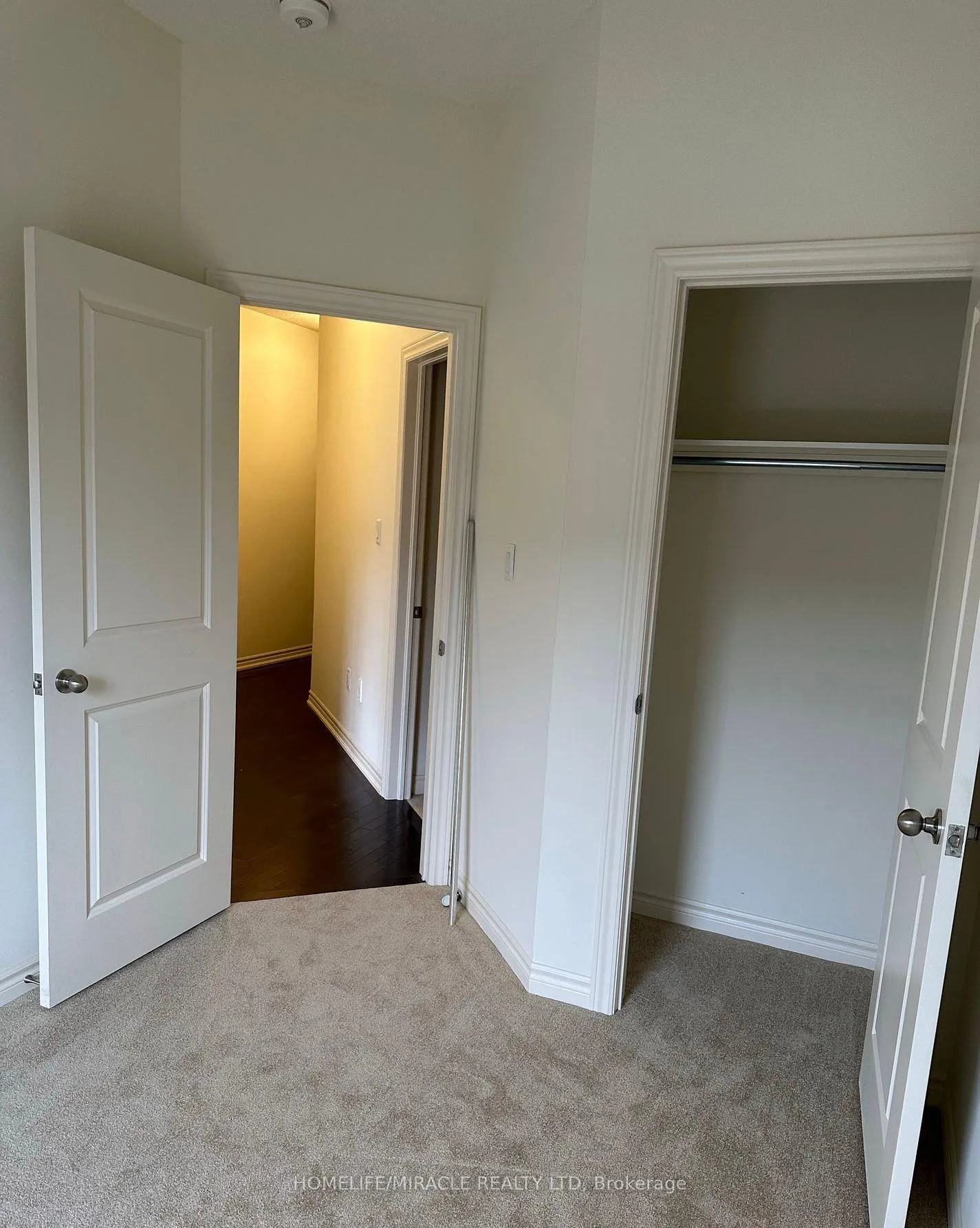 Photo 9 of 18 Arrowview Drive, Brampton, Northwest Brampton — HOMEH