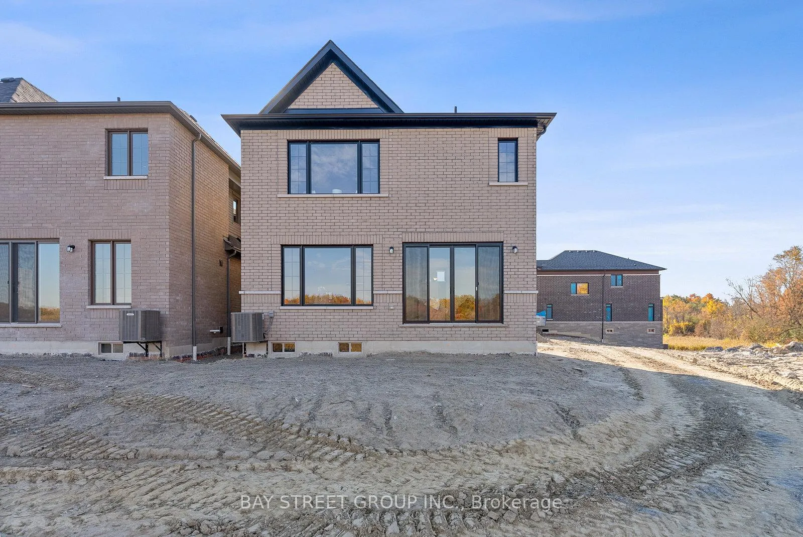 Photo 20 of 1056 Pisces Trail, Pickering, Rural Pickering — HOMEH