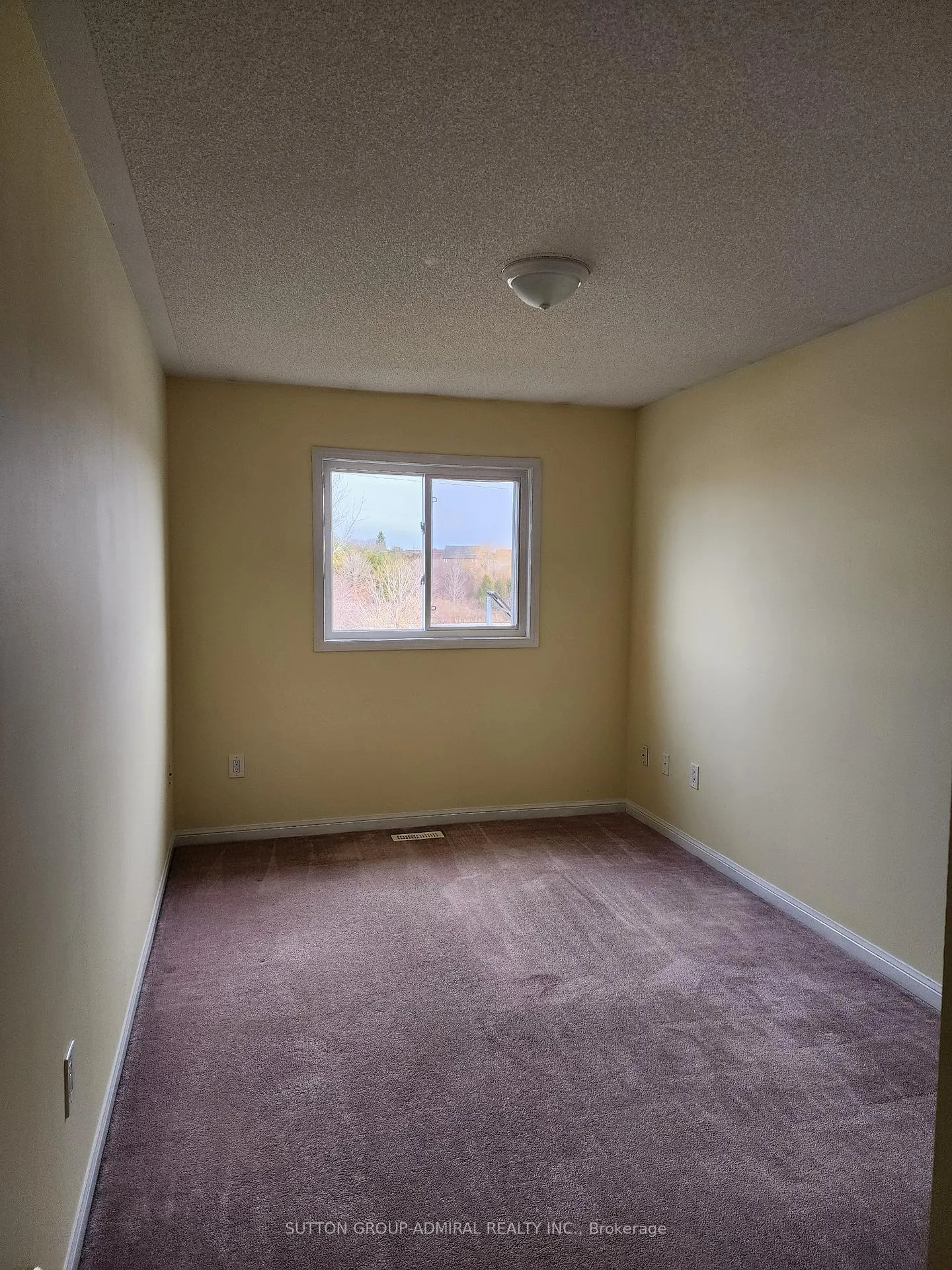 Photo 10 of 65 Commonwealth Road, Barrie, Innis-Shore — HOMEH