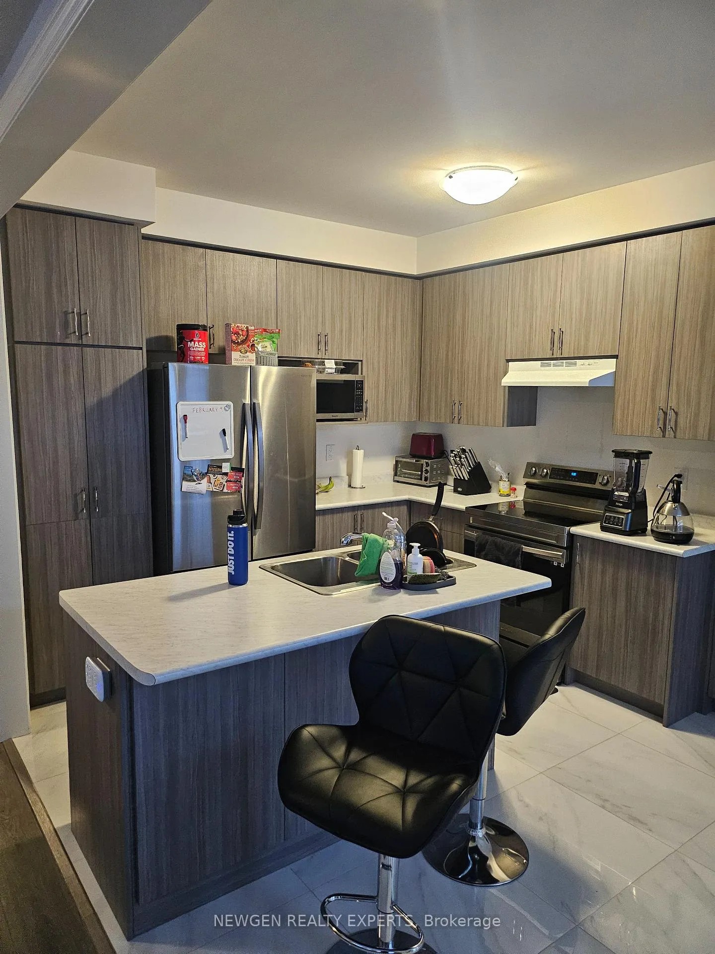 Photo 4 of 36 Ebenezer Drive, Hamilton, Waterdown — HOMEH