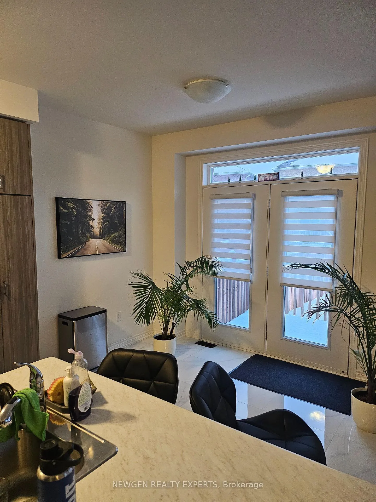 Photo 5 of 36 Ebenezer Drive, Hamilton, Waterdown — HOMEH