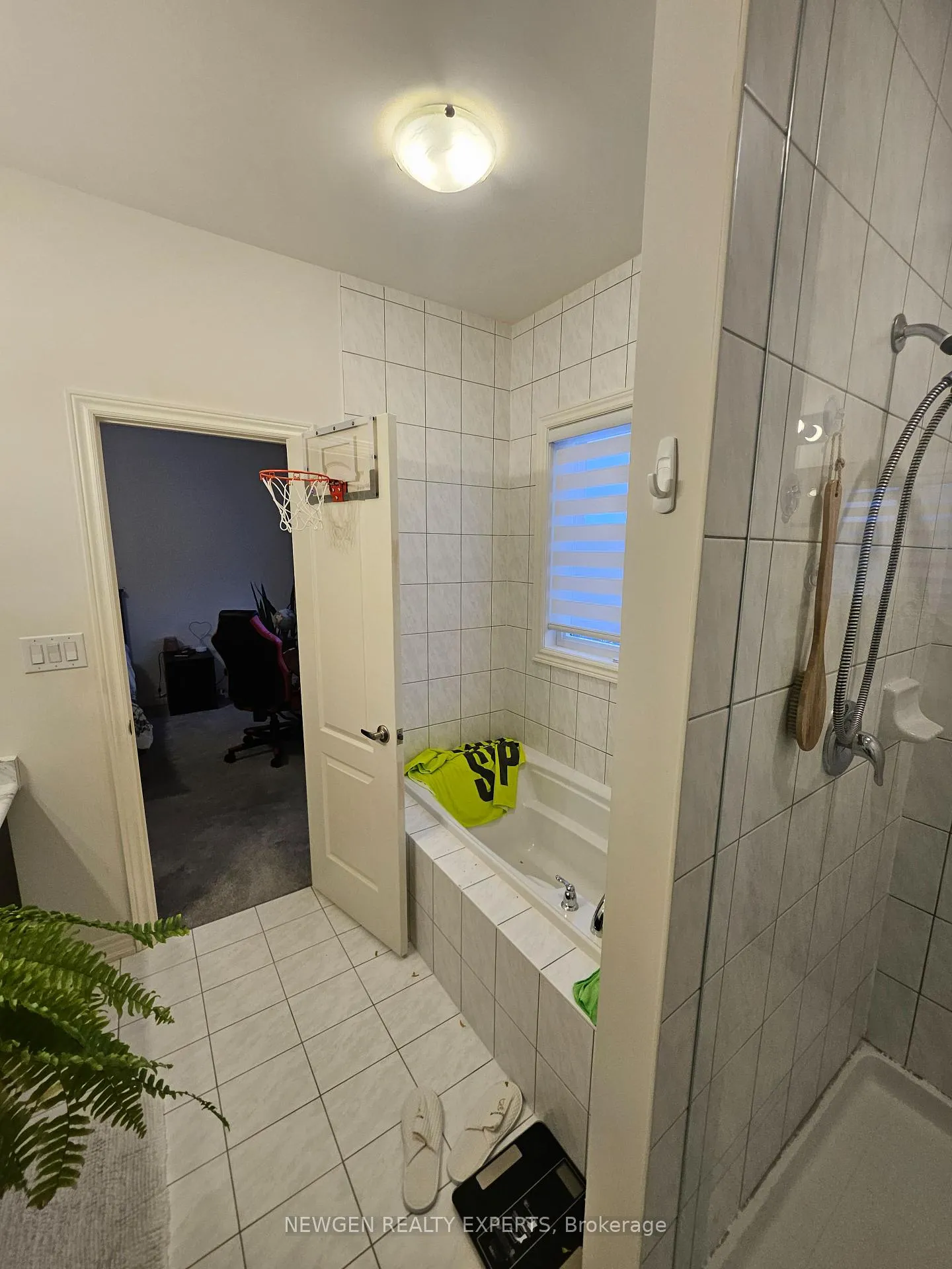 Photo 12 of 36 Ebenezer Drive, Hamilton, Waterdown — HOMEH