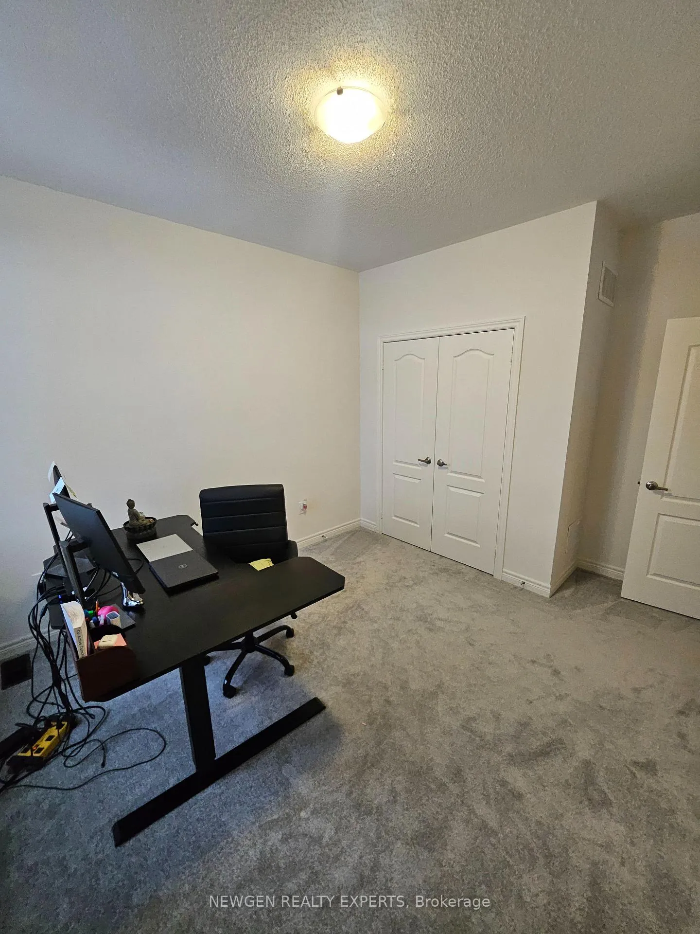 Photo 17 of 36 Ebenezer Drive, Hamilton, Waterdown — HOMEH