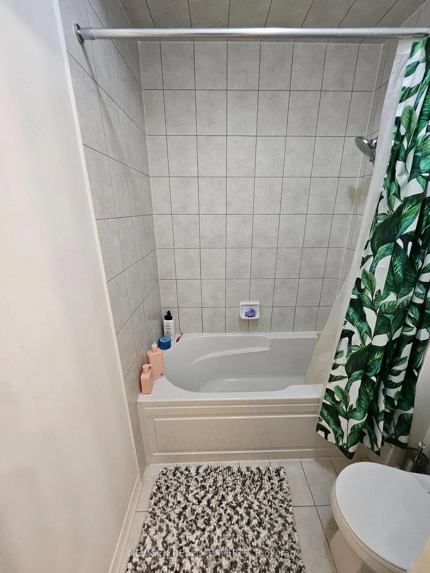 Photo 21 of 36 Ebenezer Drive, Hamilton, Waterdown — HOMEH