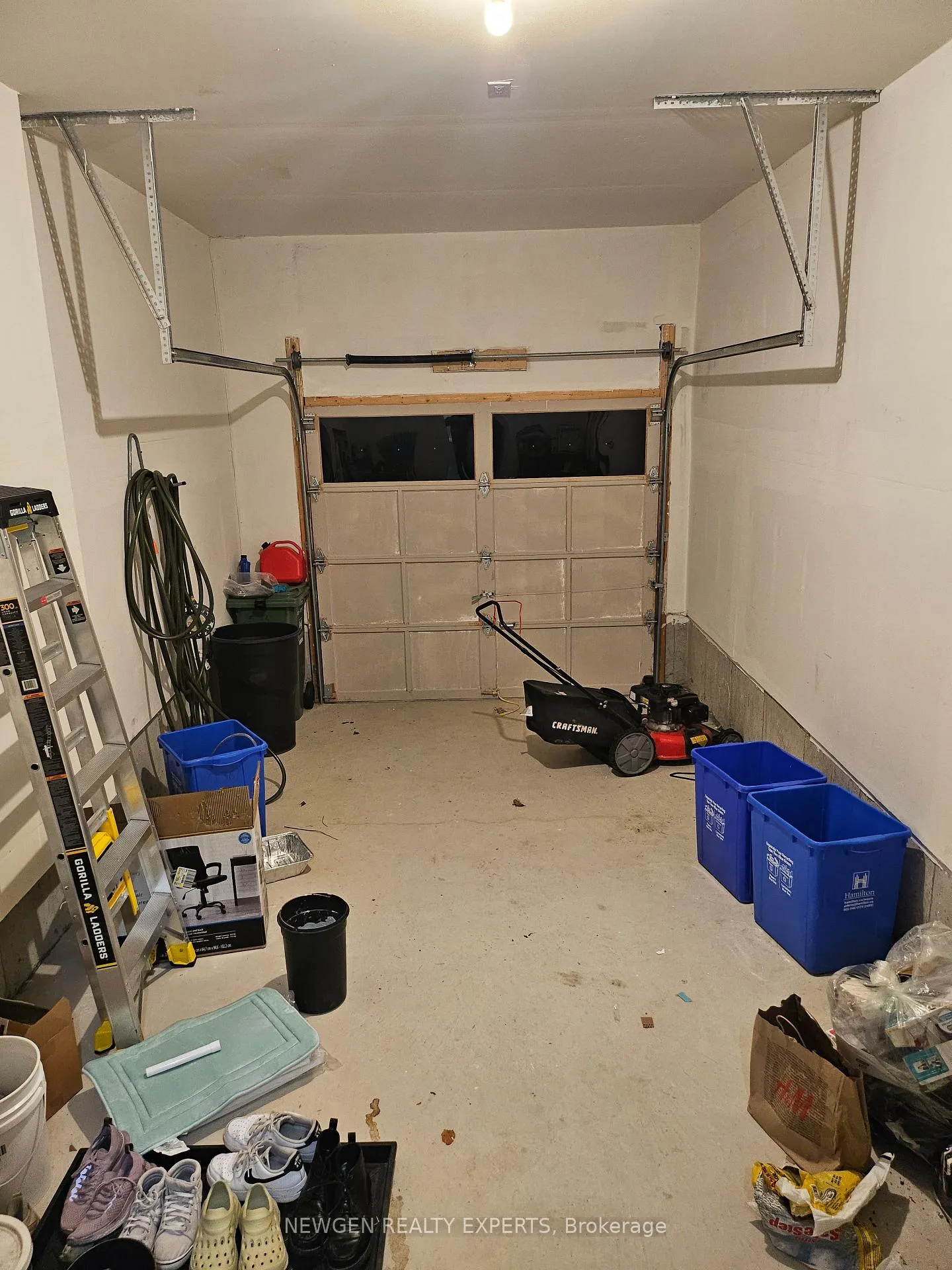 Photo 26 of 36 Ebenezer Drive, Hamilton, Waterdown — HOMEH