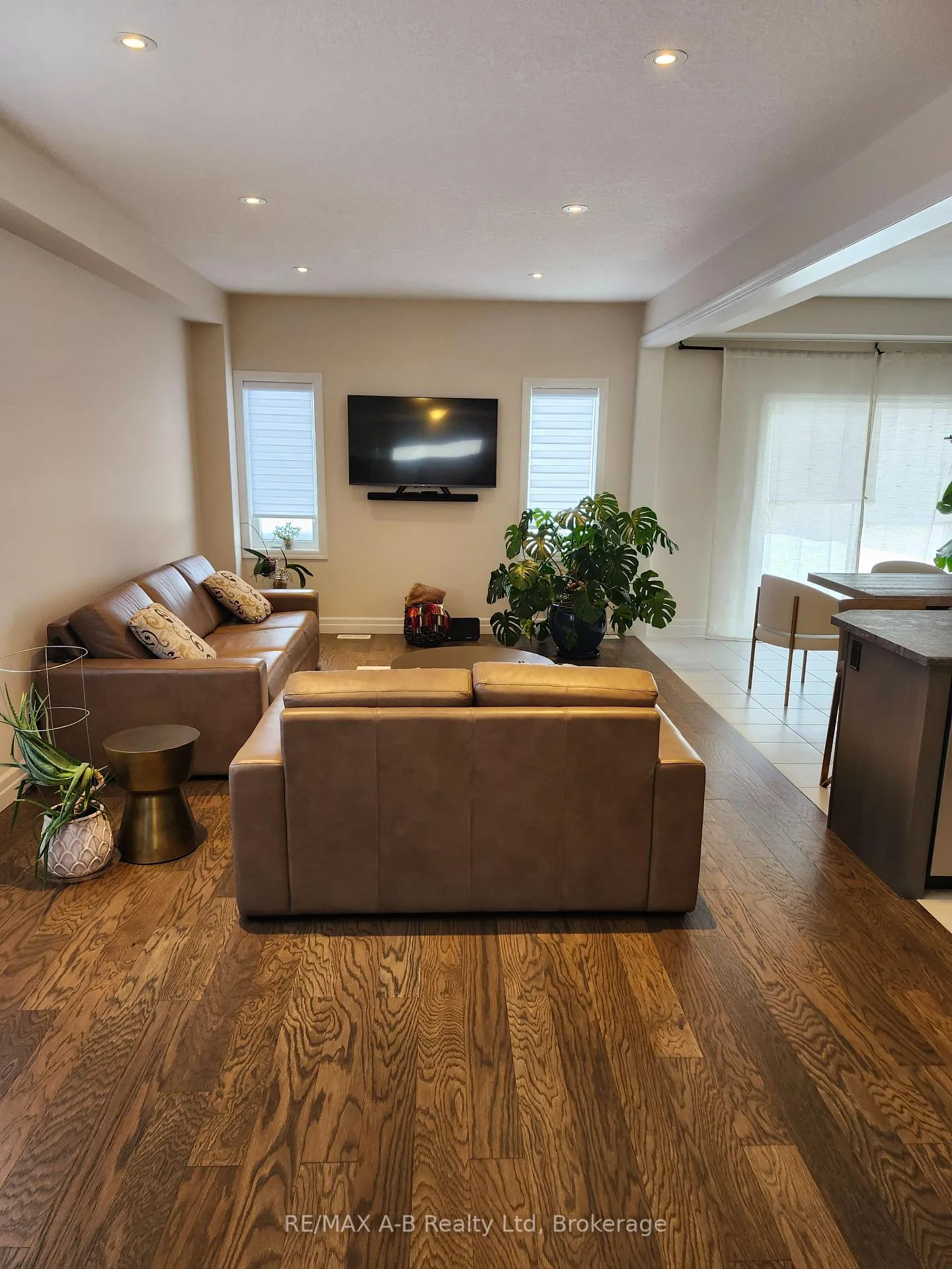 Photo 2 of 201 Bradshaw Drive, Stratford — HOMEH