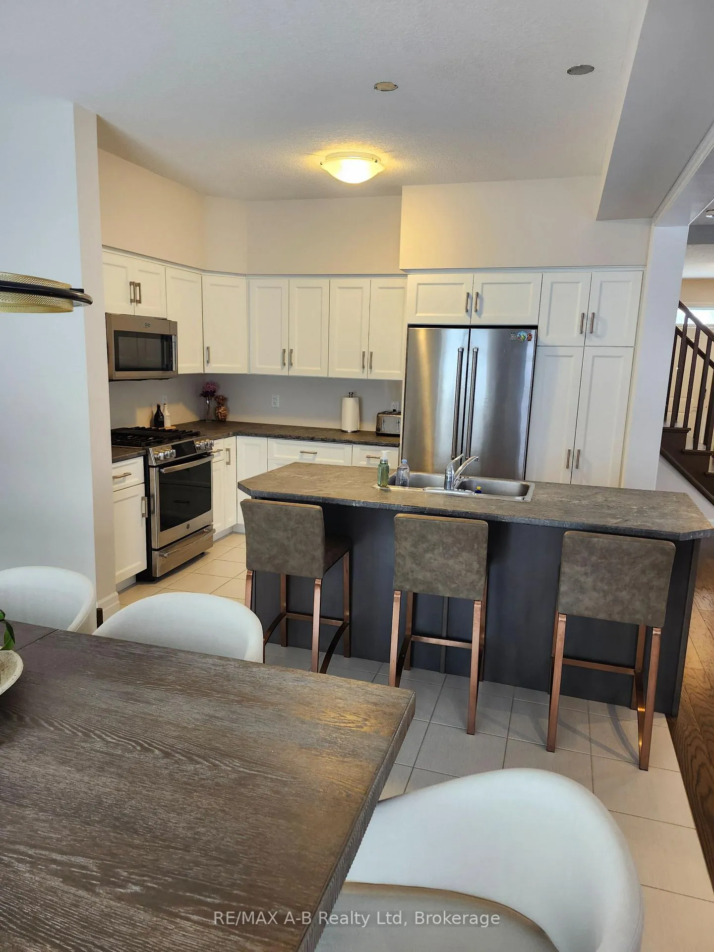 Photo 3 of 201 Bradshaw Drive, Stratford — HOMEH