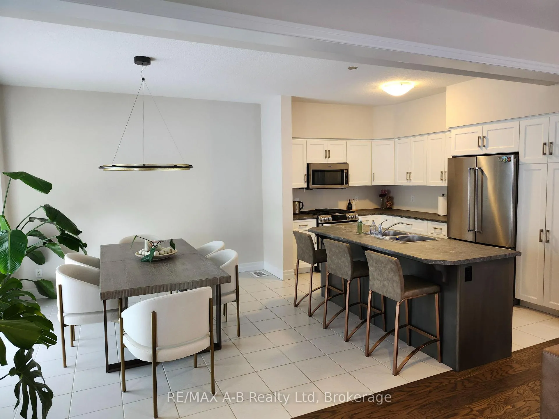Photo 4 of 201 Bradshaw Drive, Stratford — HOMEH