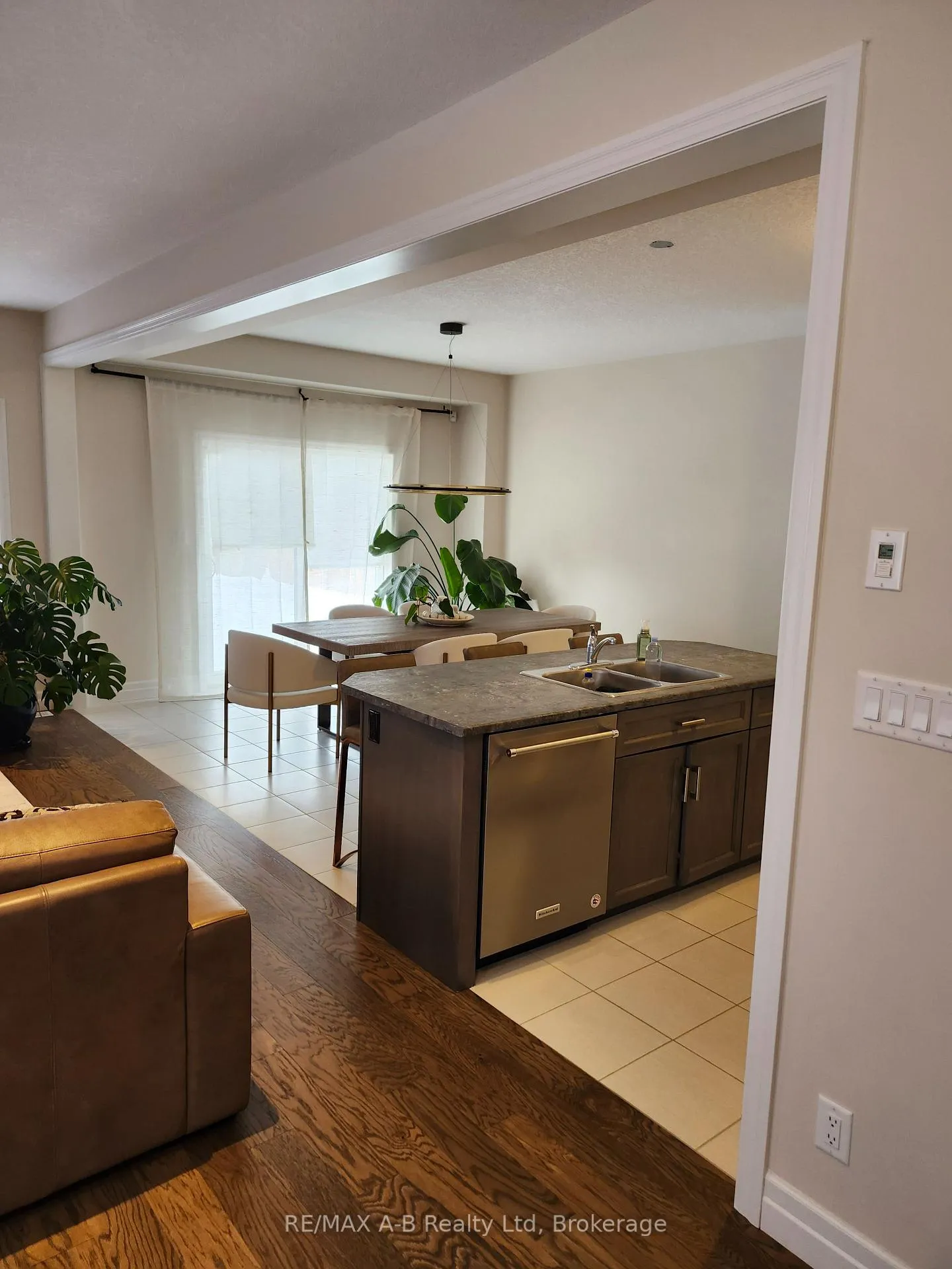 Photo 5 of 201 Bradshaw Drive, Stratford — HOMEH