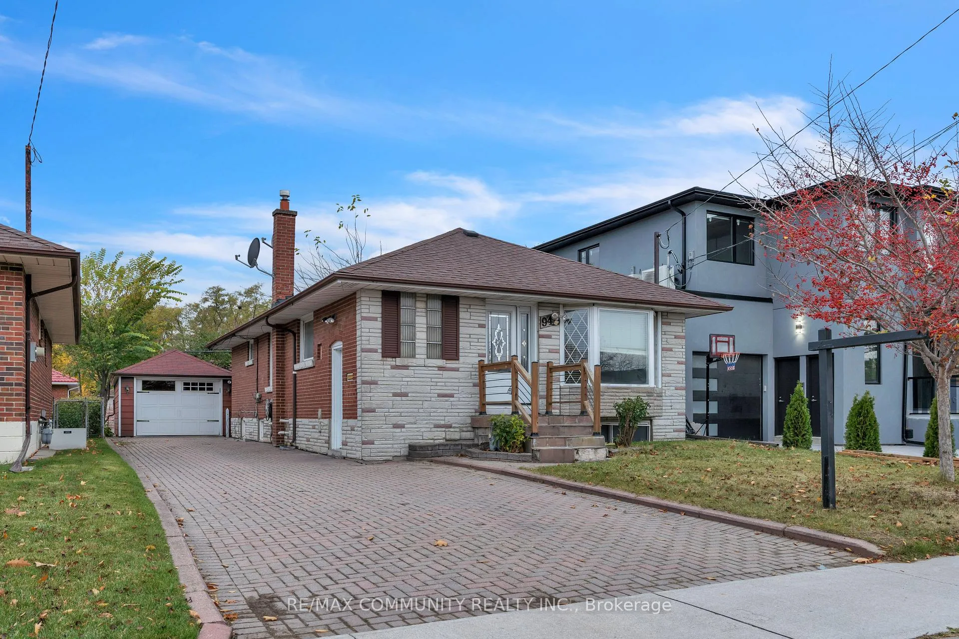 Front of Unit Bsmt, 94 Waringstown Drive