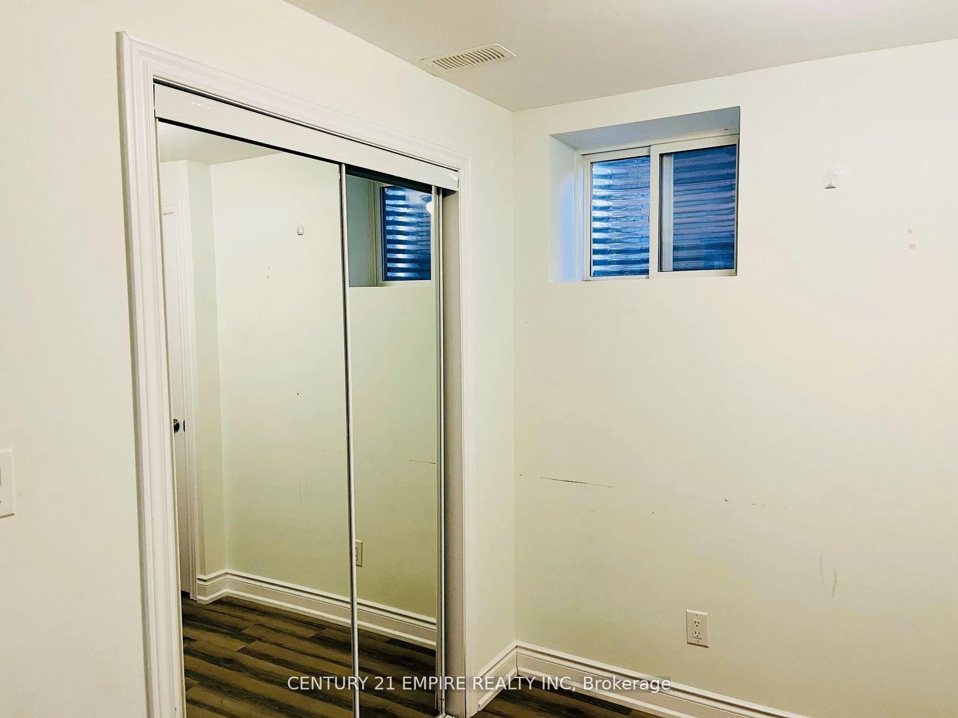 Photo 15 of Unit Bsmt, 162 Decker Hollow Circle, Brampton, Credit Valley — HOMEH